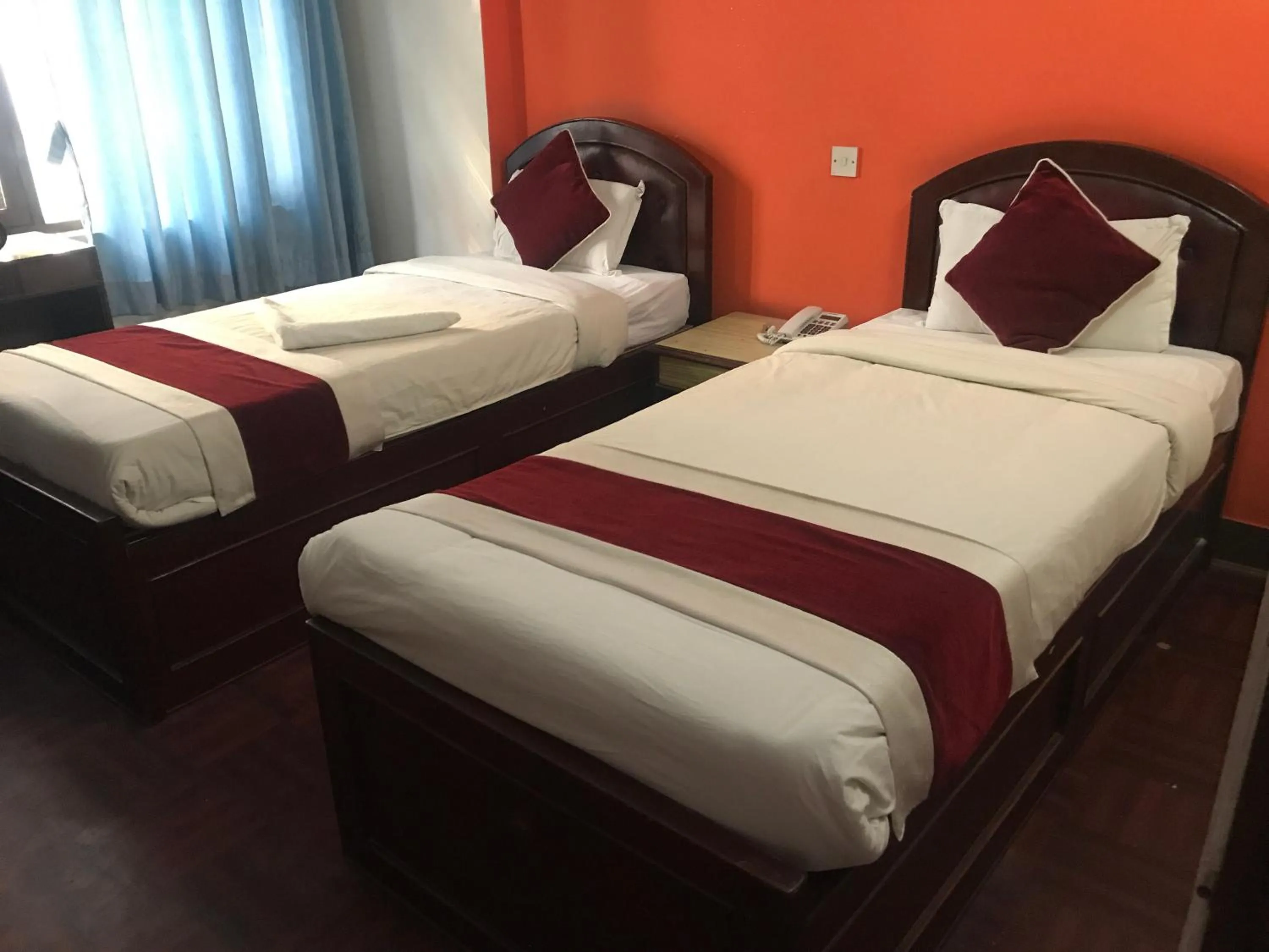 Bathroom, Bed in Hotel Lily