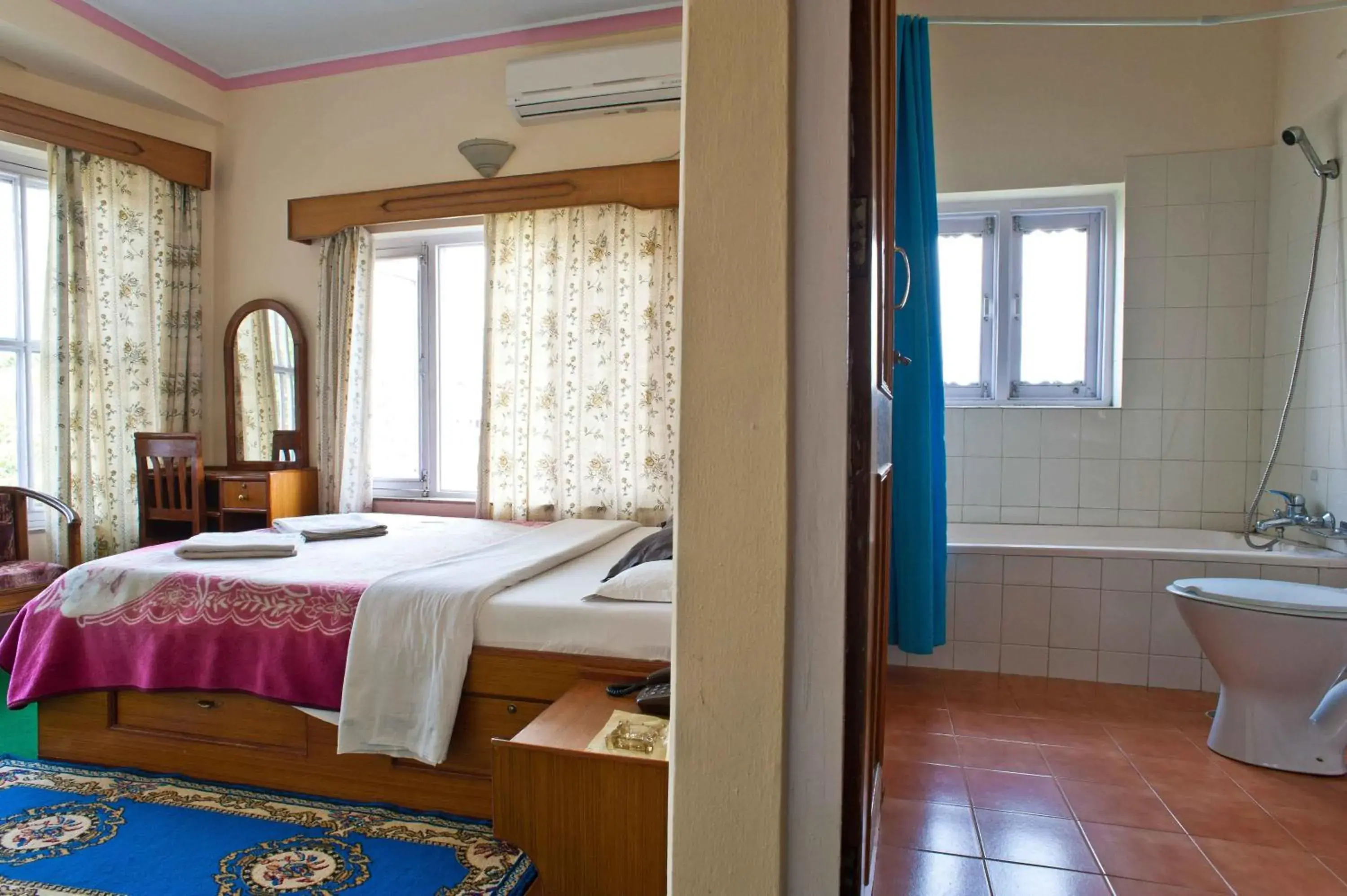 Deluxe Double Room in Green Tara Hotel Deluxe Double Room in Green Tara Hotel