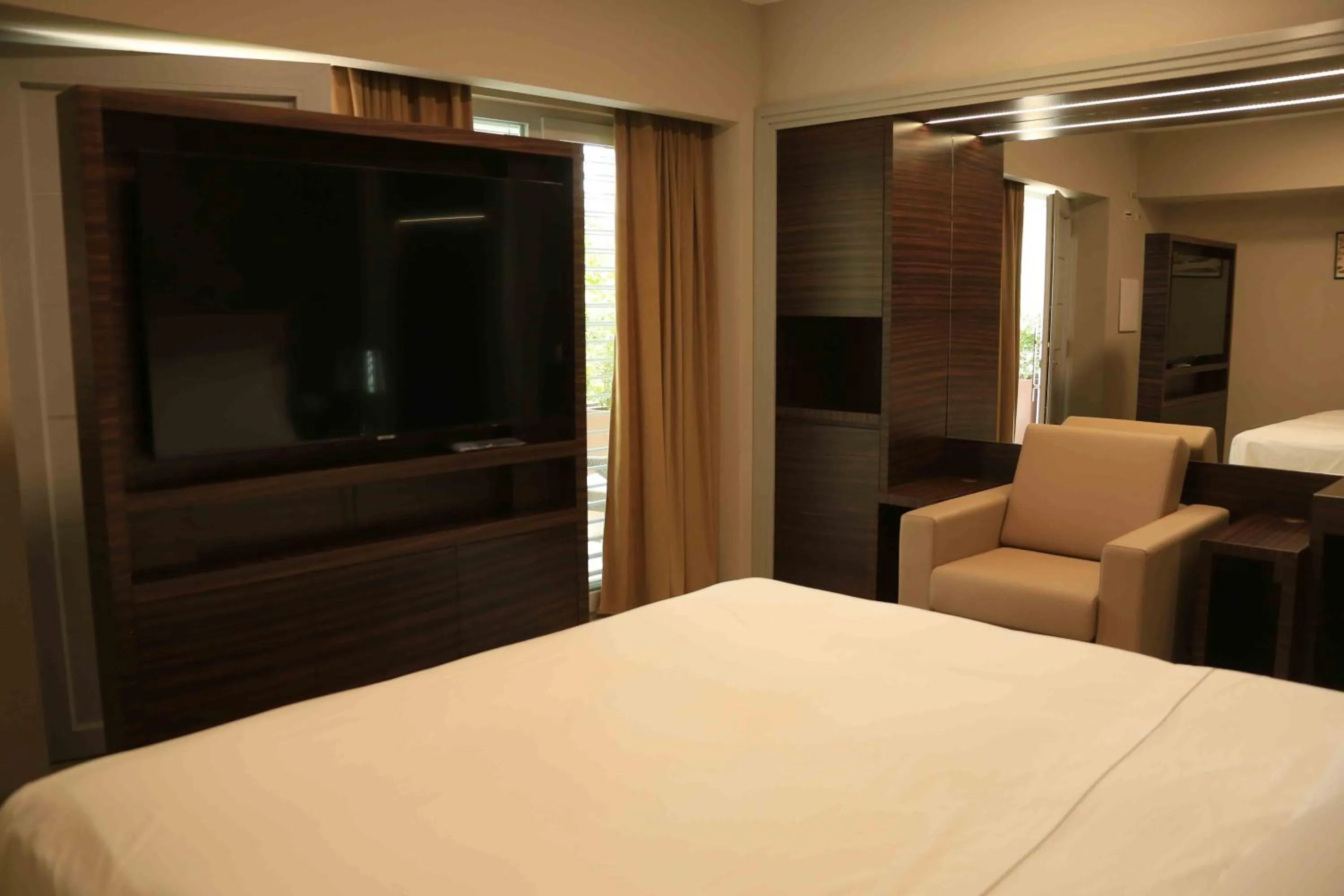 TV and multimedia, Bed in Kairos Resort & SPA