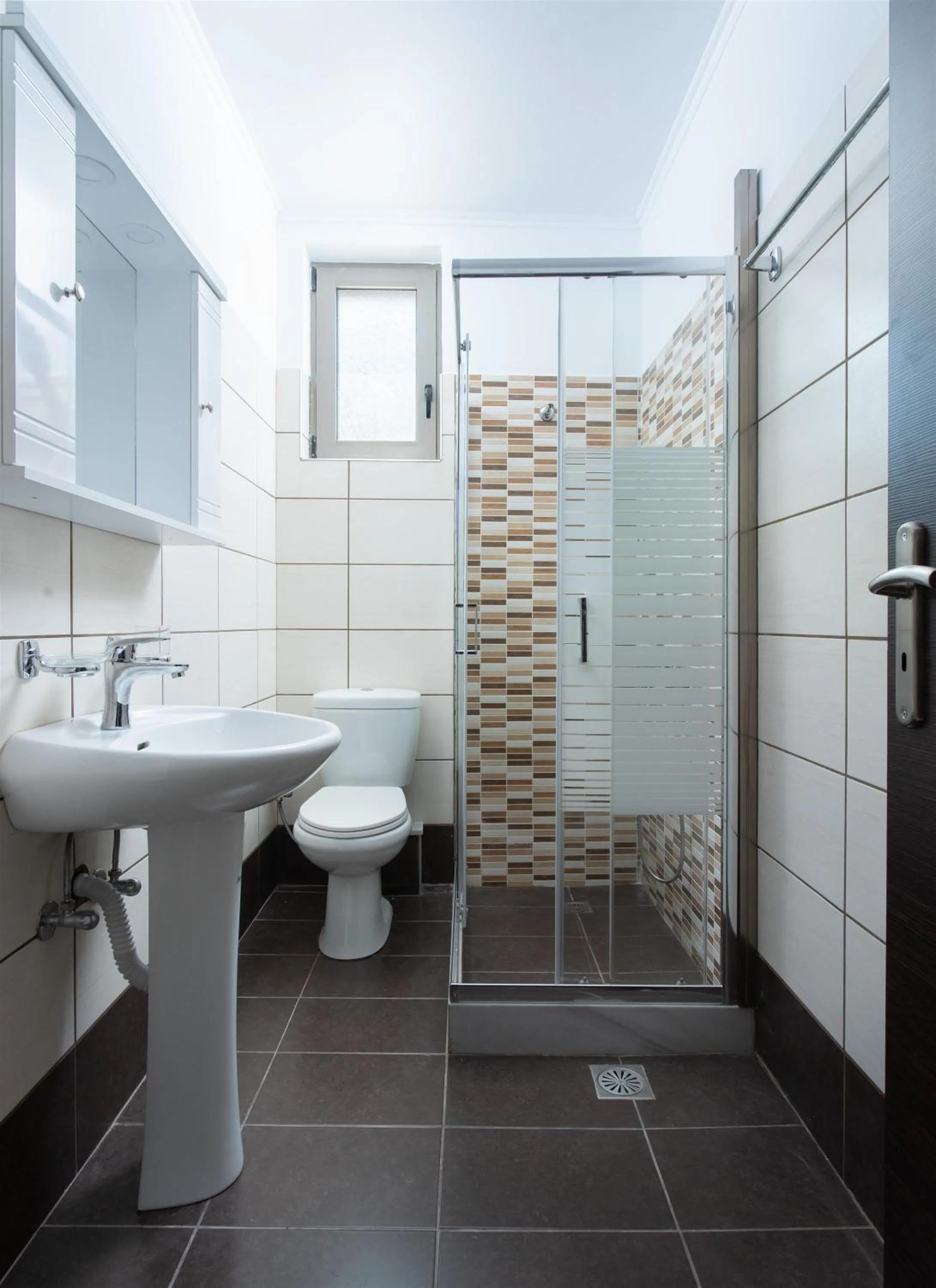 Bathroom in Tulipa Suites