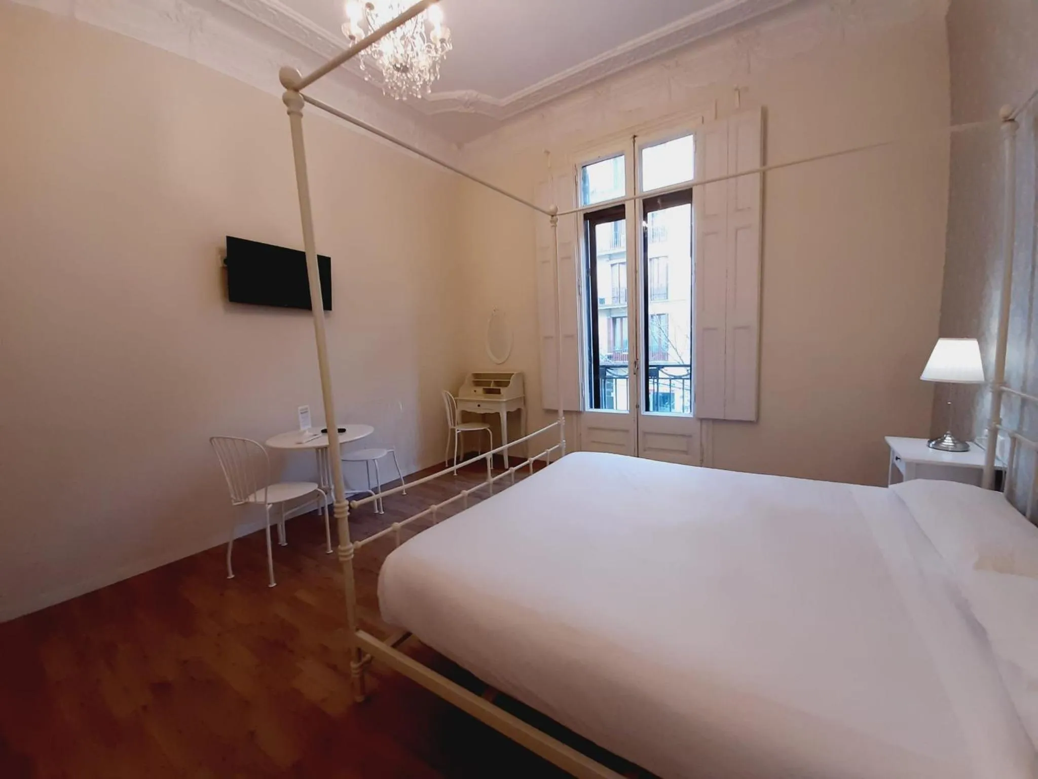 TV and multimedia, Bed in Lumine Luxury Suites by gaiarooms