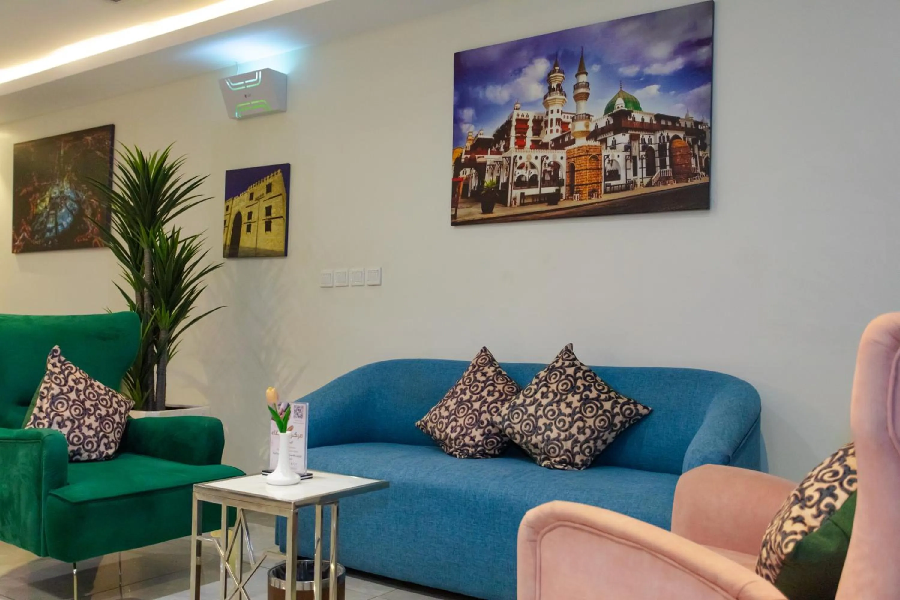 Seating area in Signature Guest Hotel فندق إمضاء النزيل الفندقية