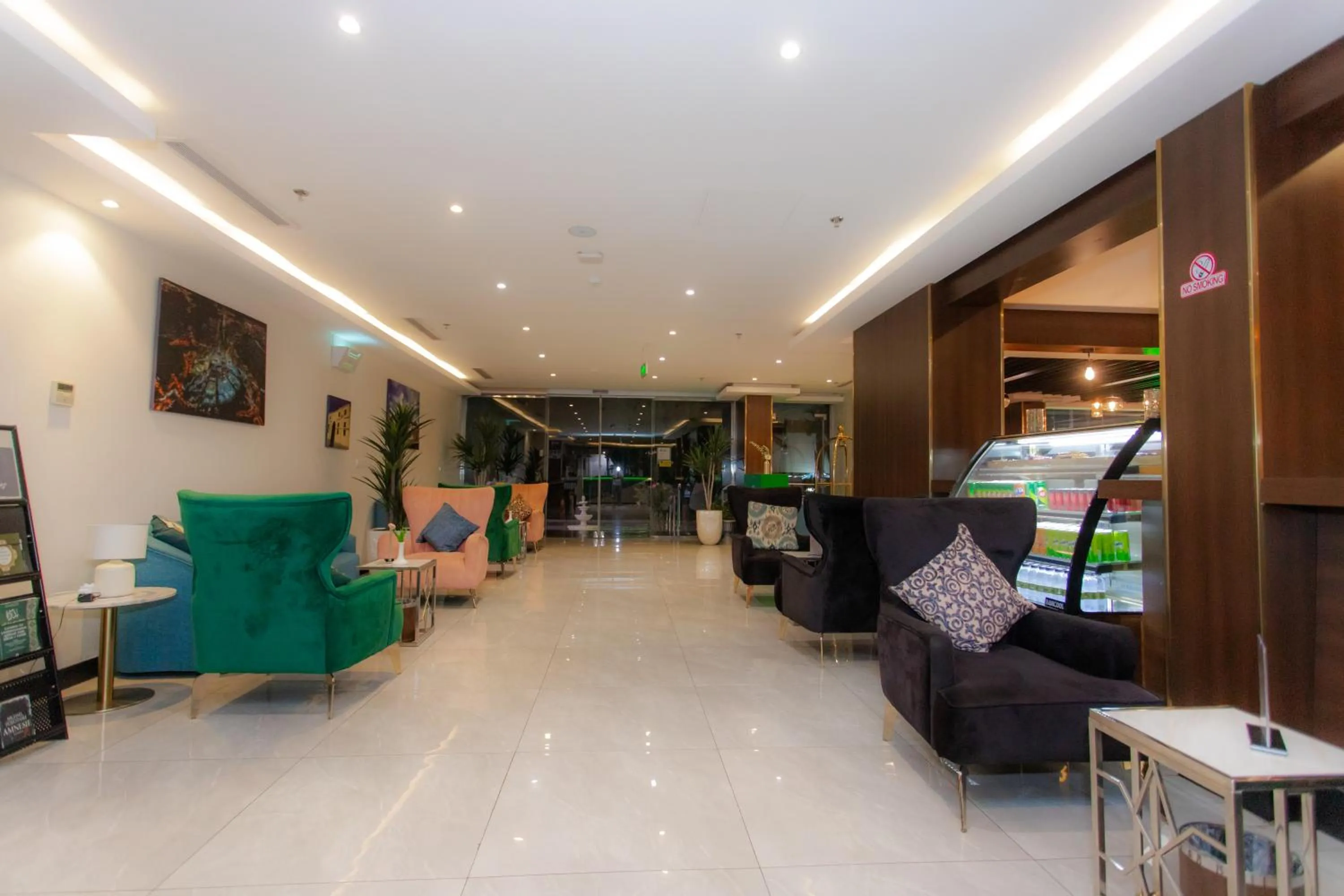 Seating area in Signature Guest Hotel فندق إمضاء النزيل الفندقية