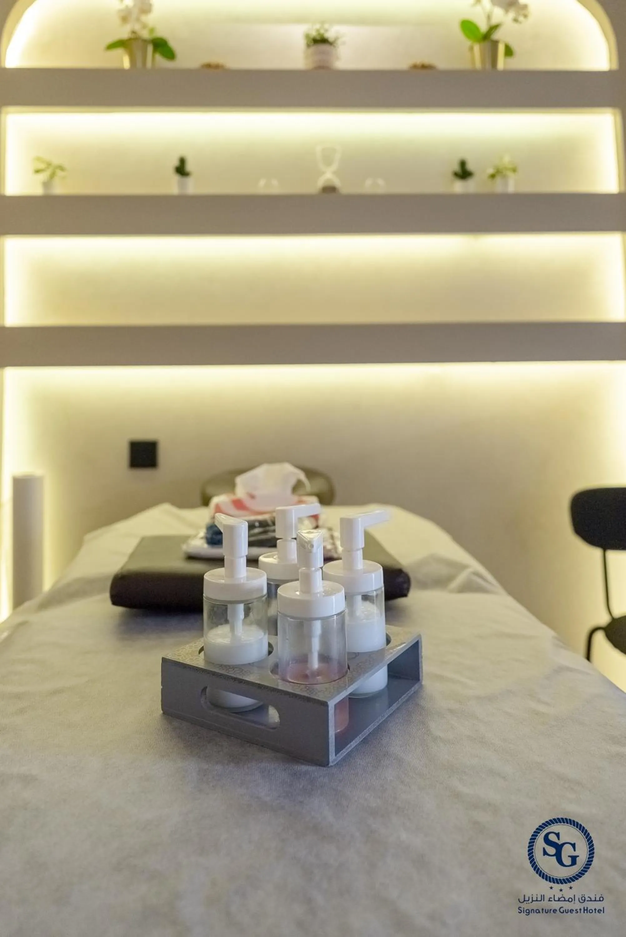 Massage, Bed in Signature Guest Hotel فندق إمضاء النزيل الفندقية