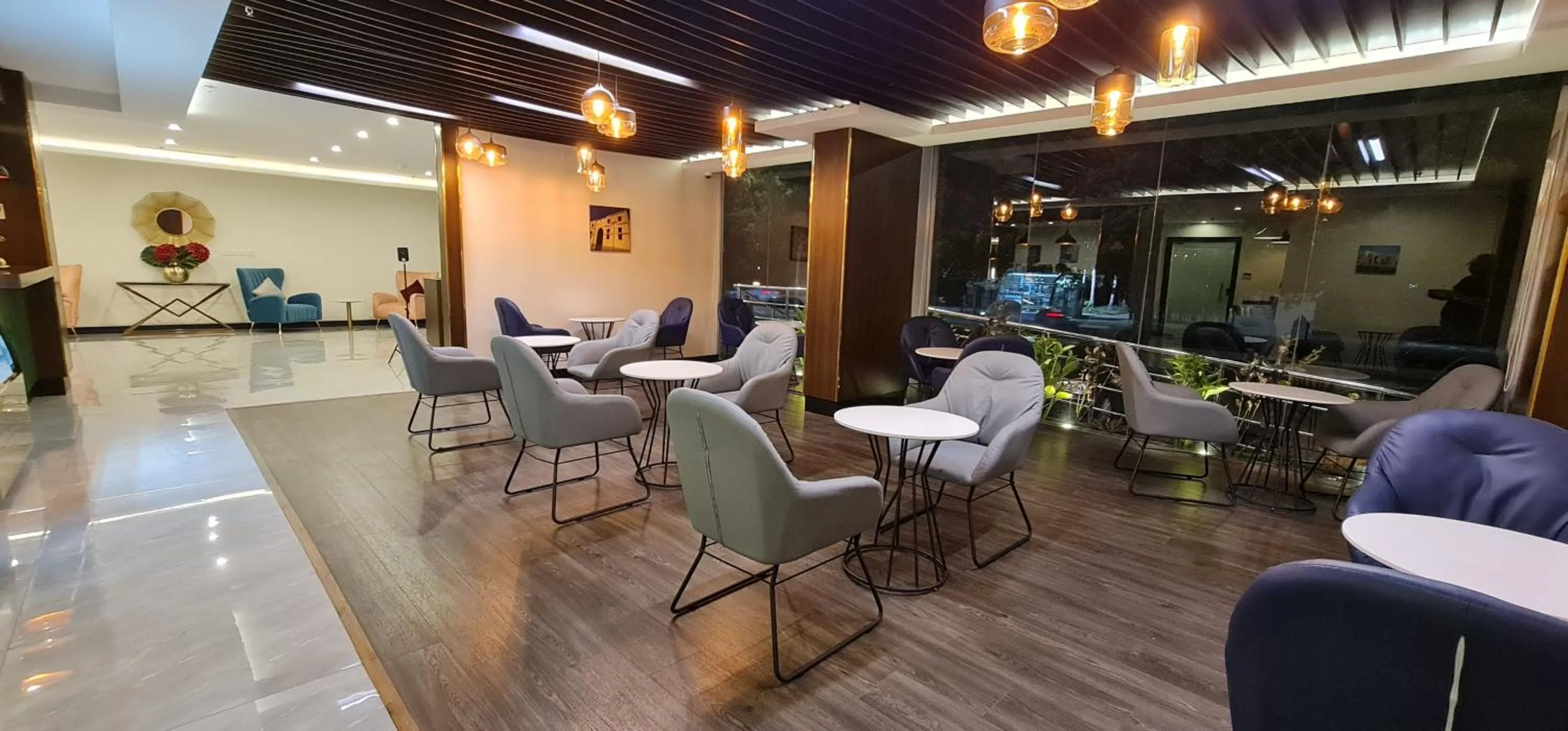 Restaurant/places to eat in Signature Guest Hotel فندق إمضاء النزيل الفندقية