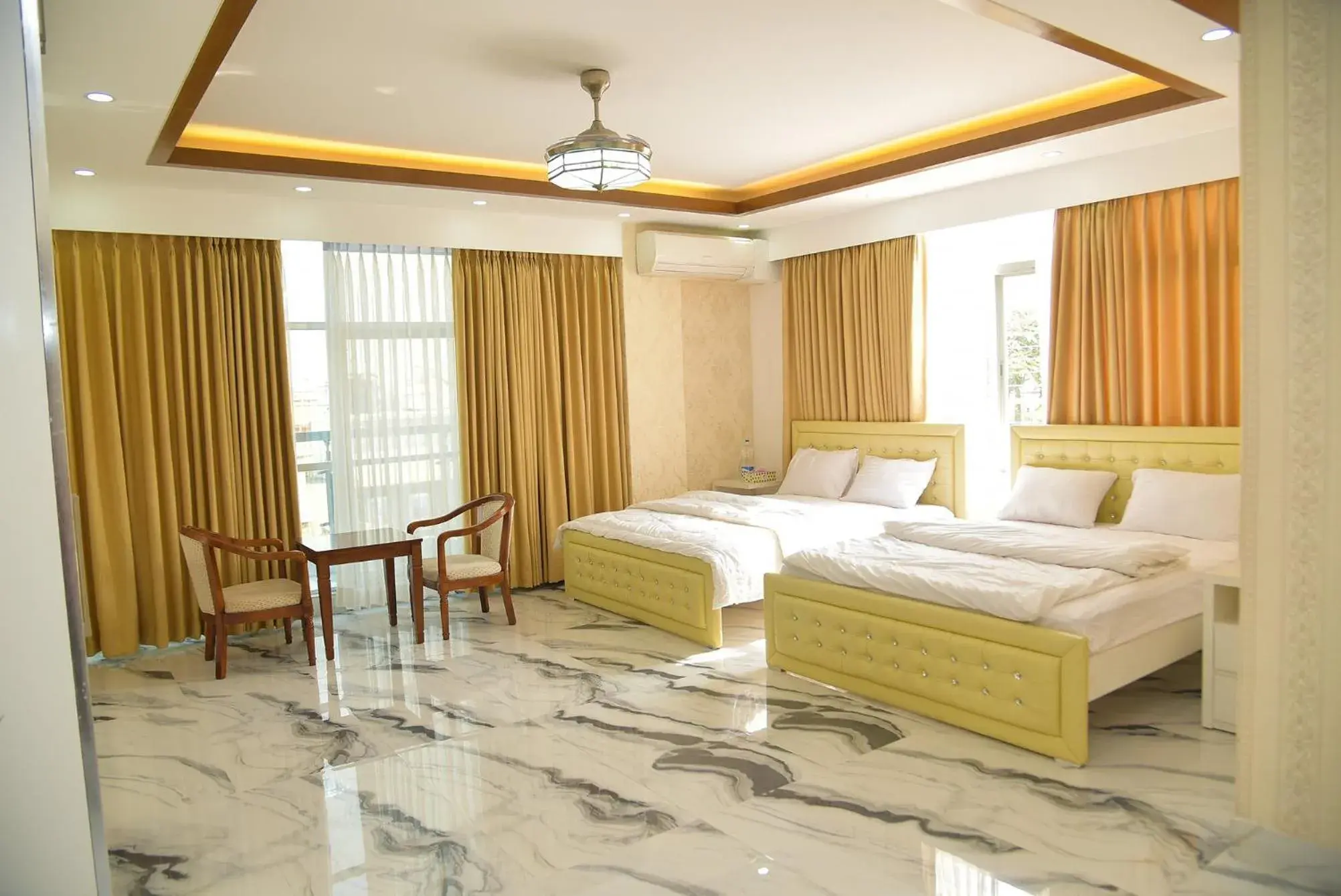 Twin Room with Balcony in The Castle Inn Twin Room with Balcony in The Castle Inn