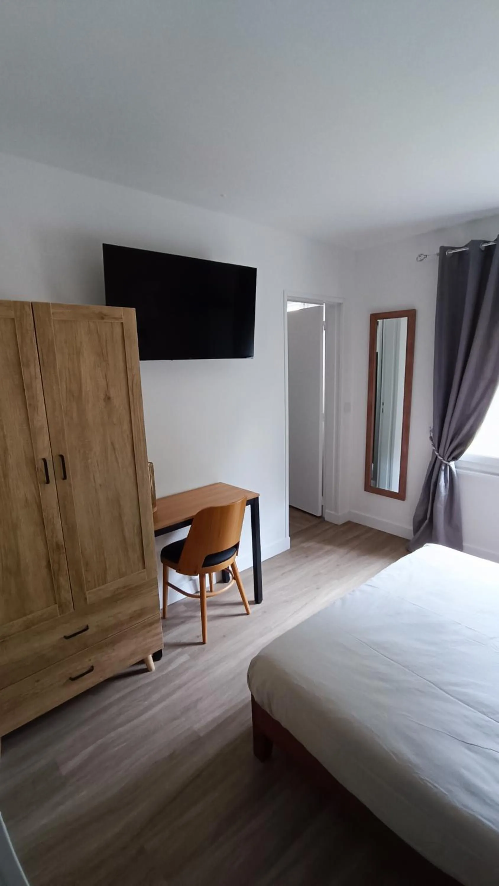 storage, Bed in New Hôtel de la Mer