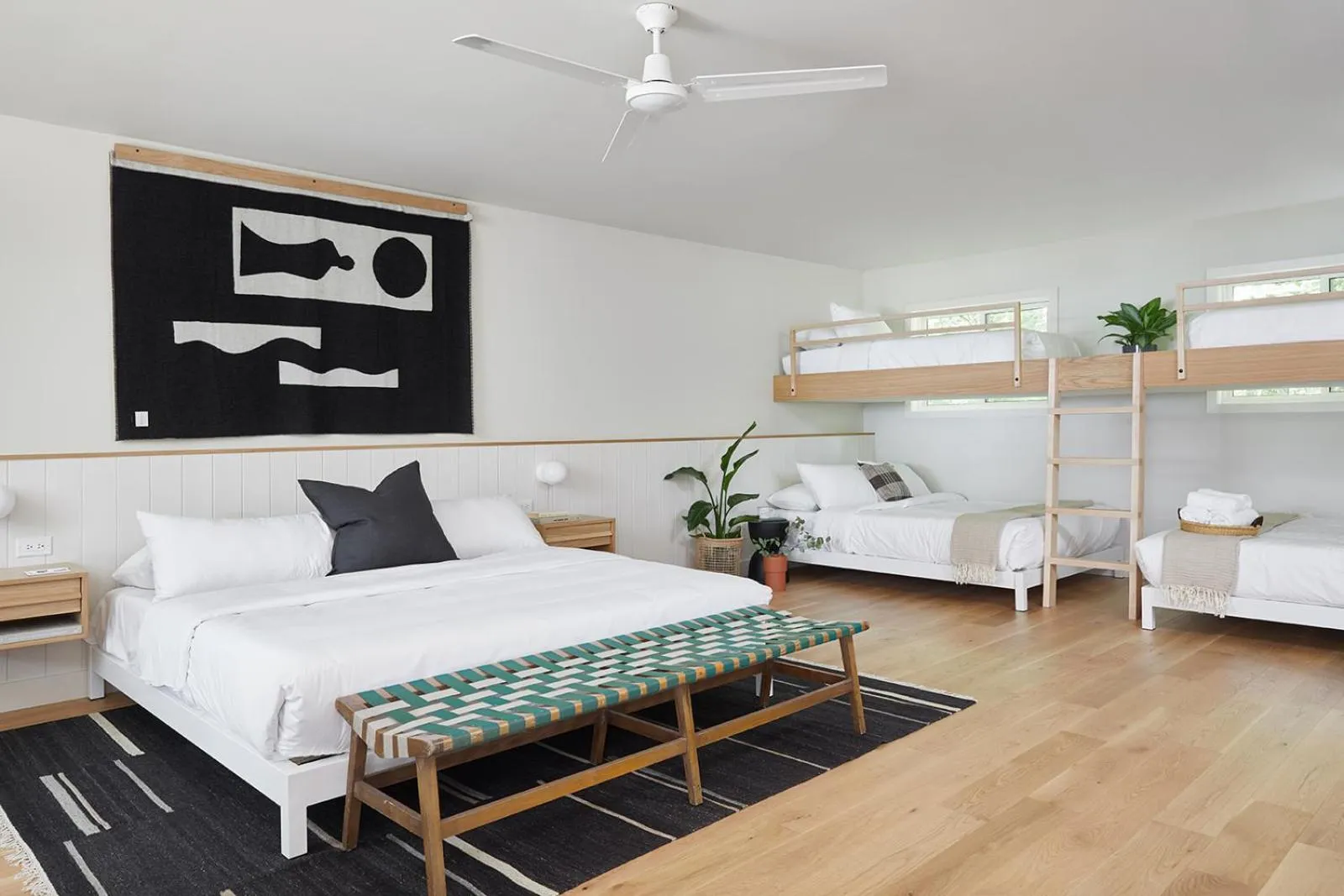 Photo of the whole room, Bed in Somewhere Inn Calabogie