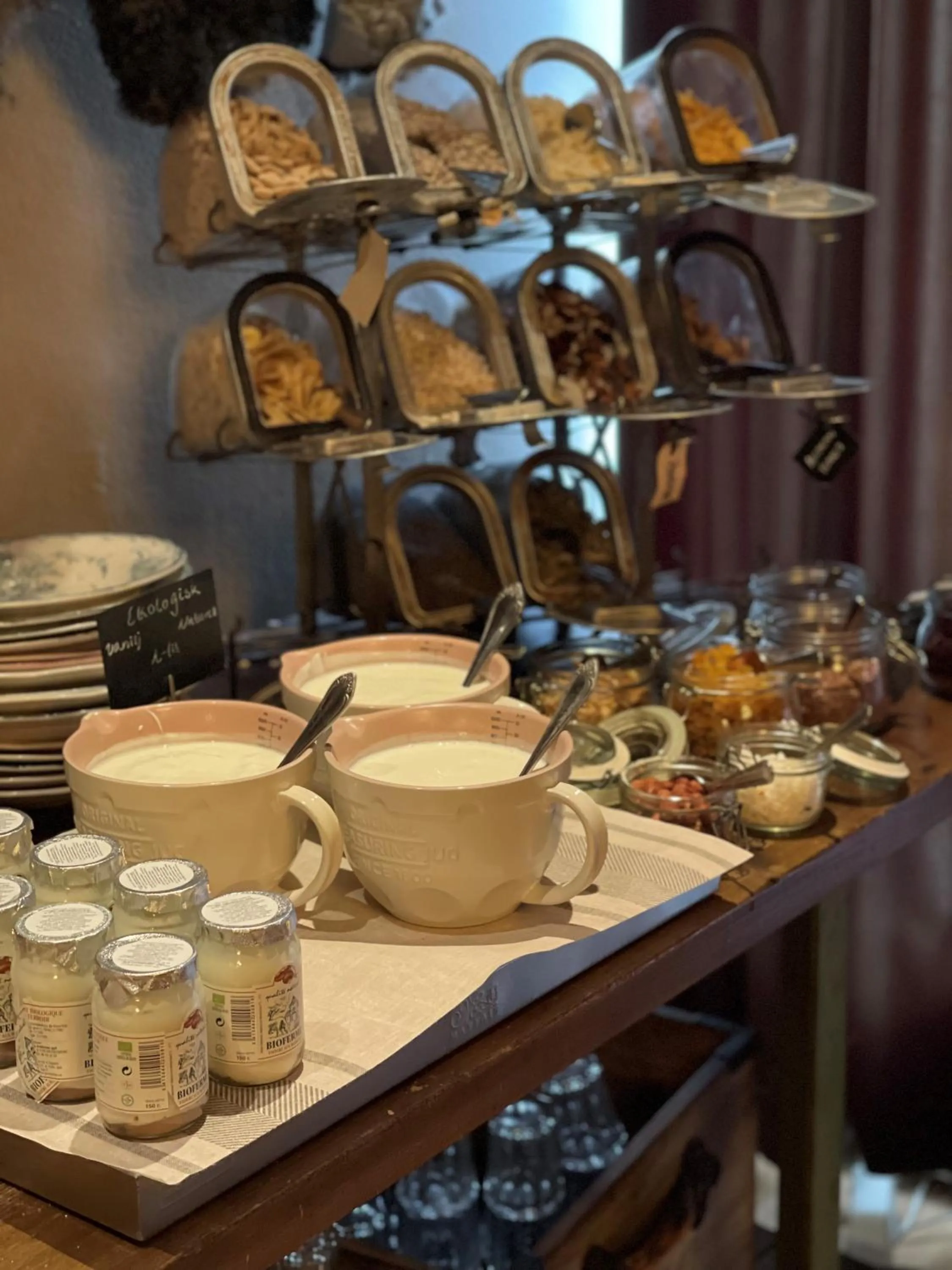 Buffet breakfast in Wärdshuset Bredaryd