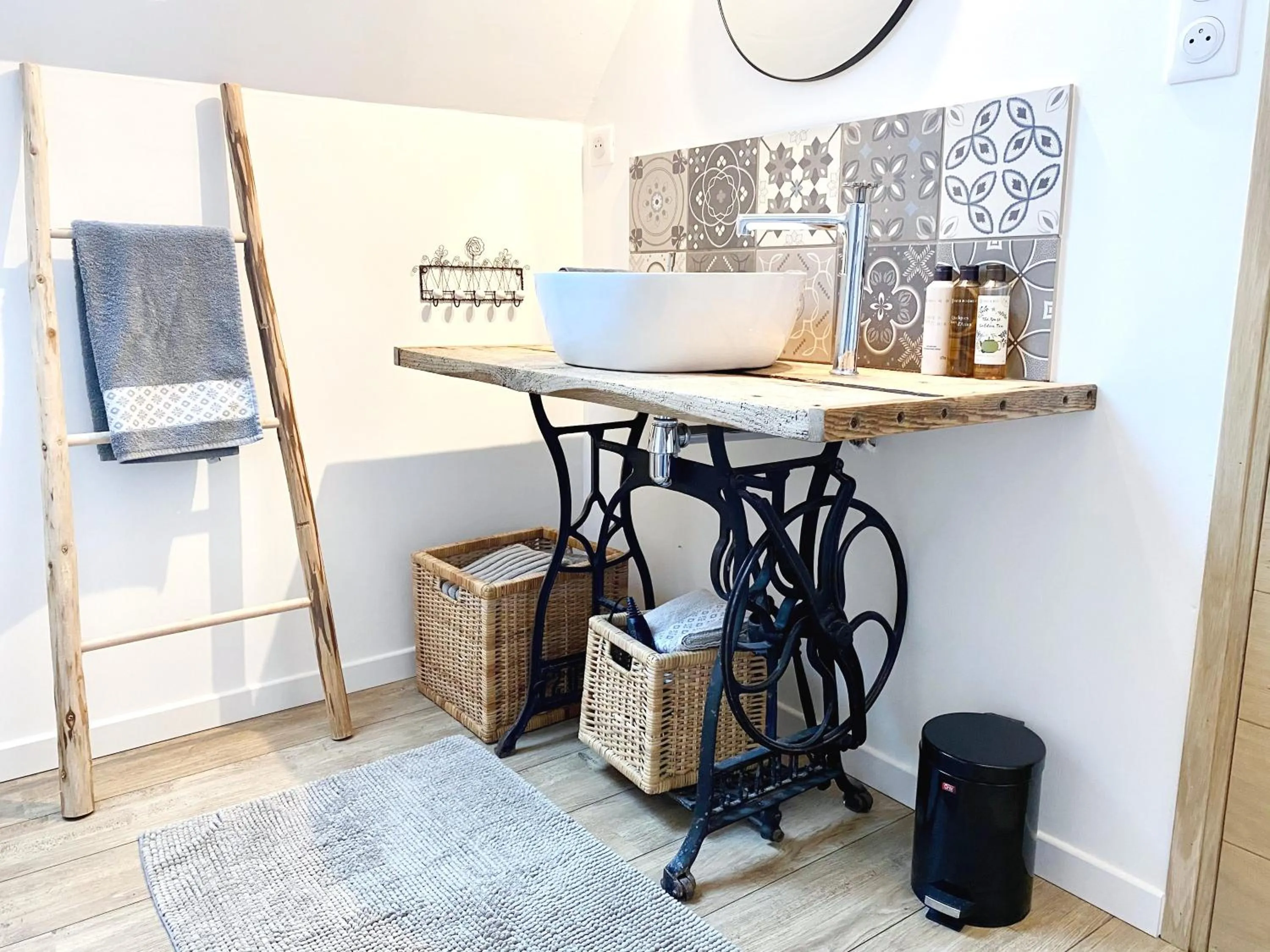 Bathroom in Aux 2 girouettes