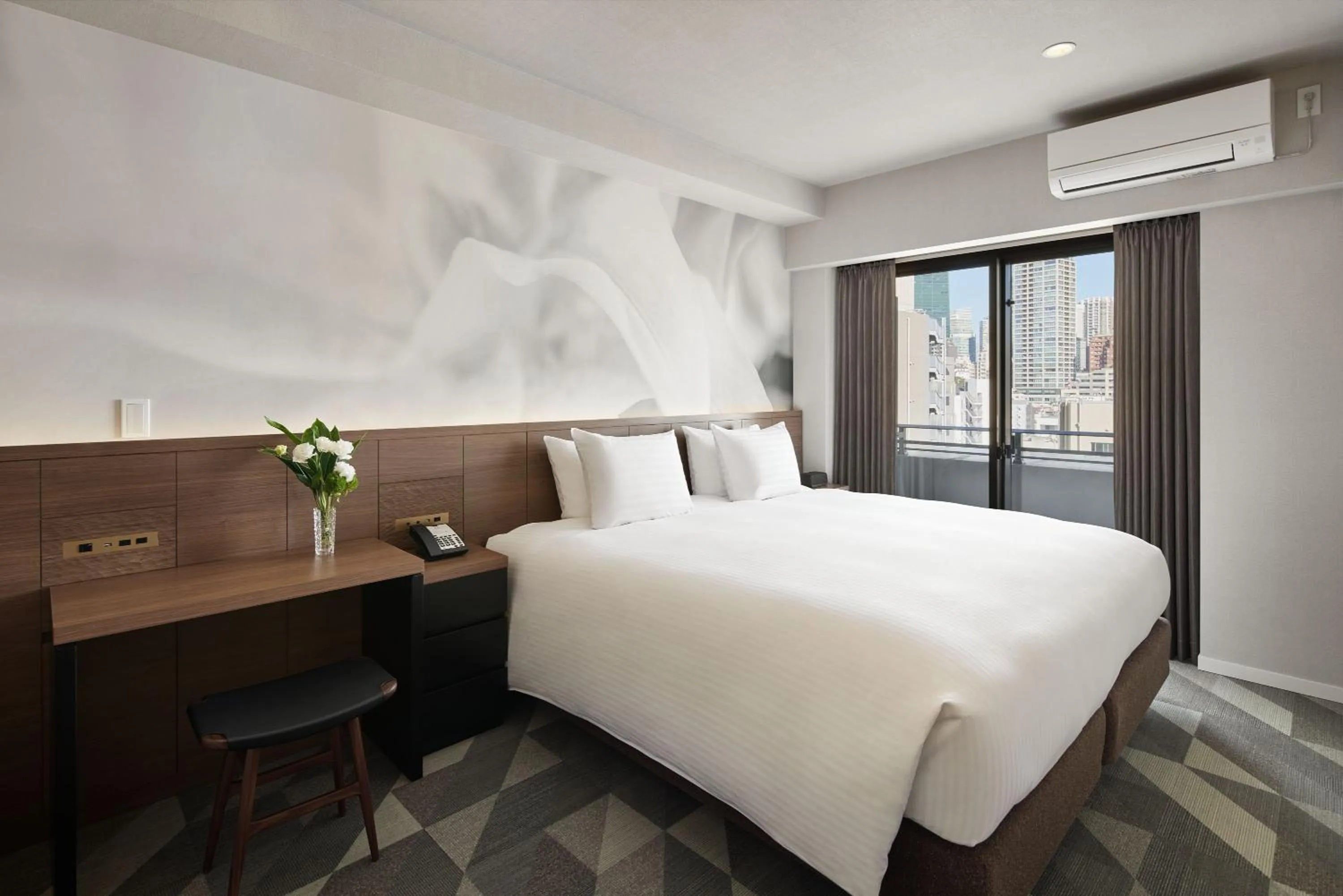 Bed in Oakwood Hotel & Apartments Azabu Tokyo