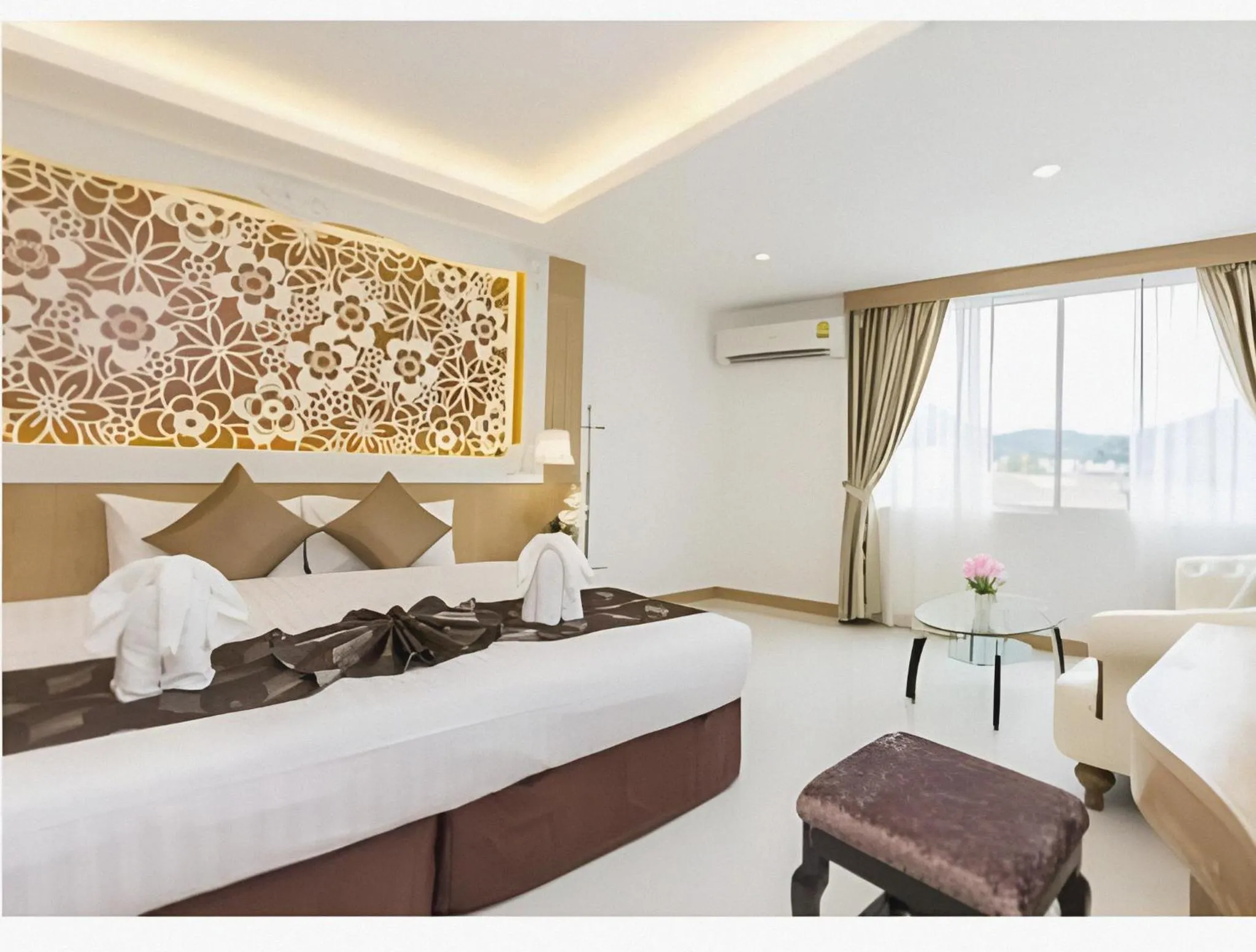 Bedroom, Bed in Lucky Sun Patong