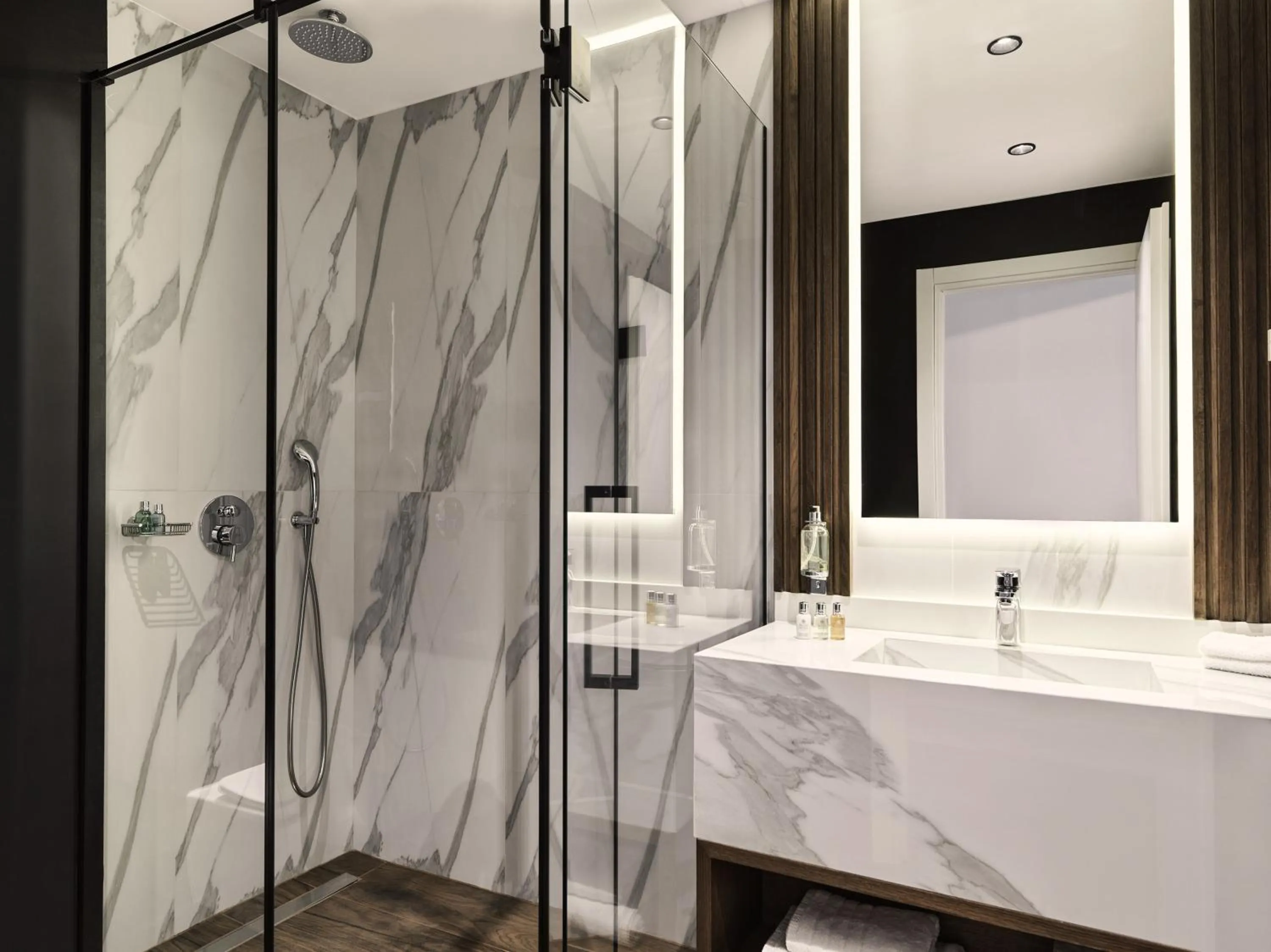 Shower in Vanoro Hotel