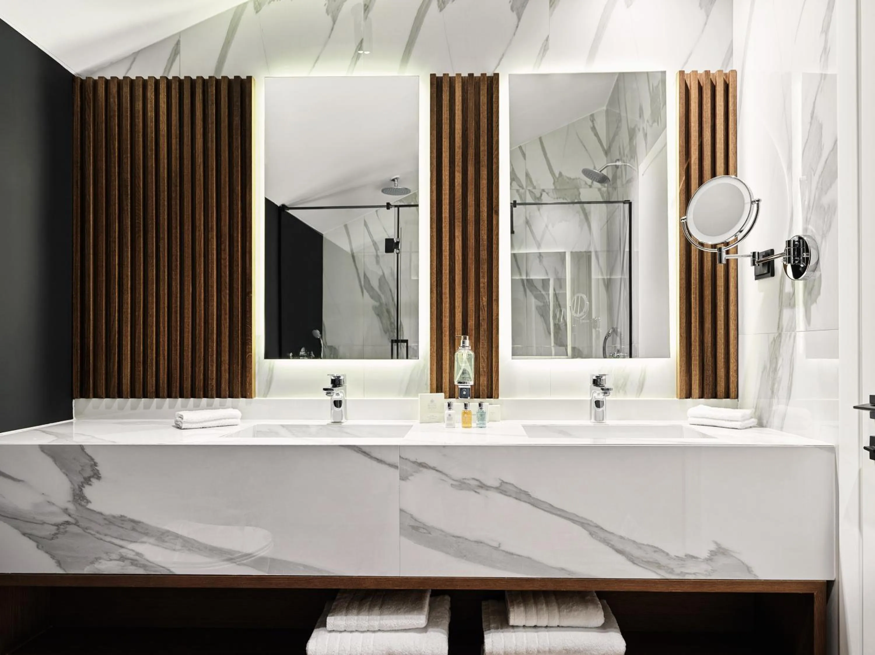 Shower in Vanoro Hotel