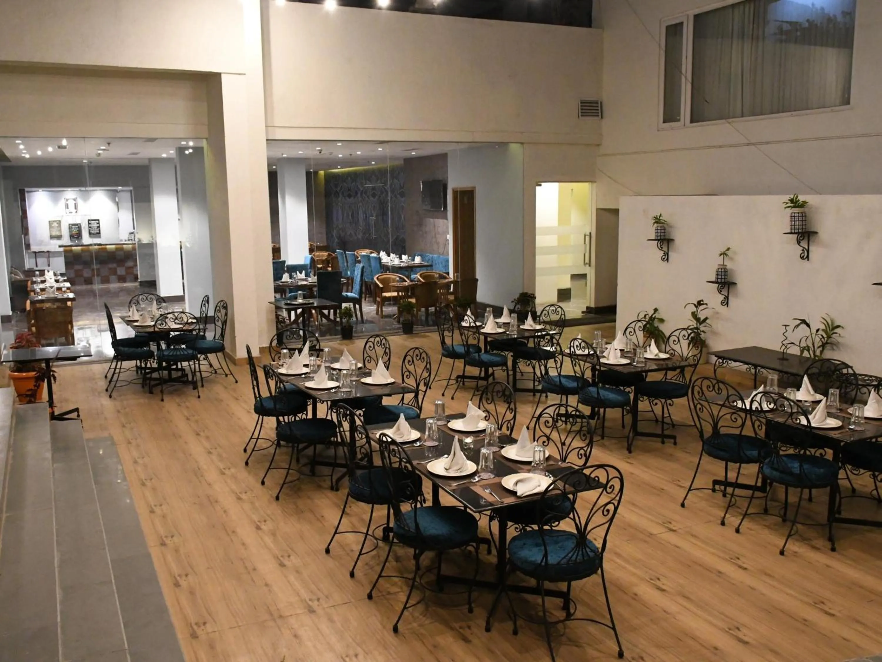 Restaurant/places to eat in Amarpreet, Chhatrapati Sambhajinagar - AM Hotel Kollection