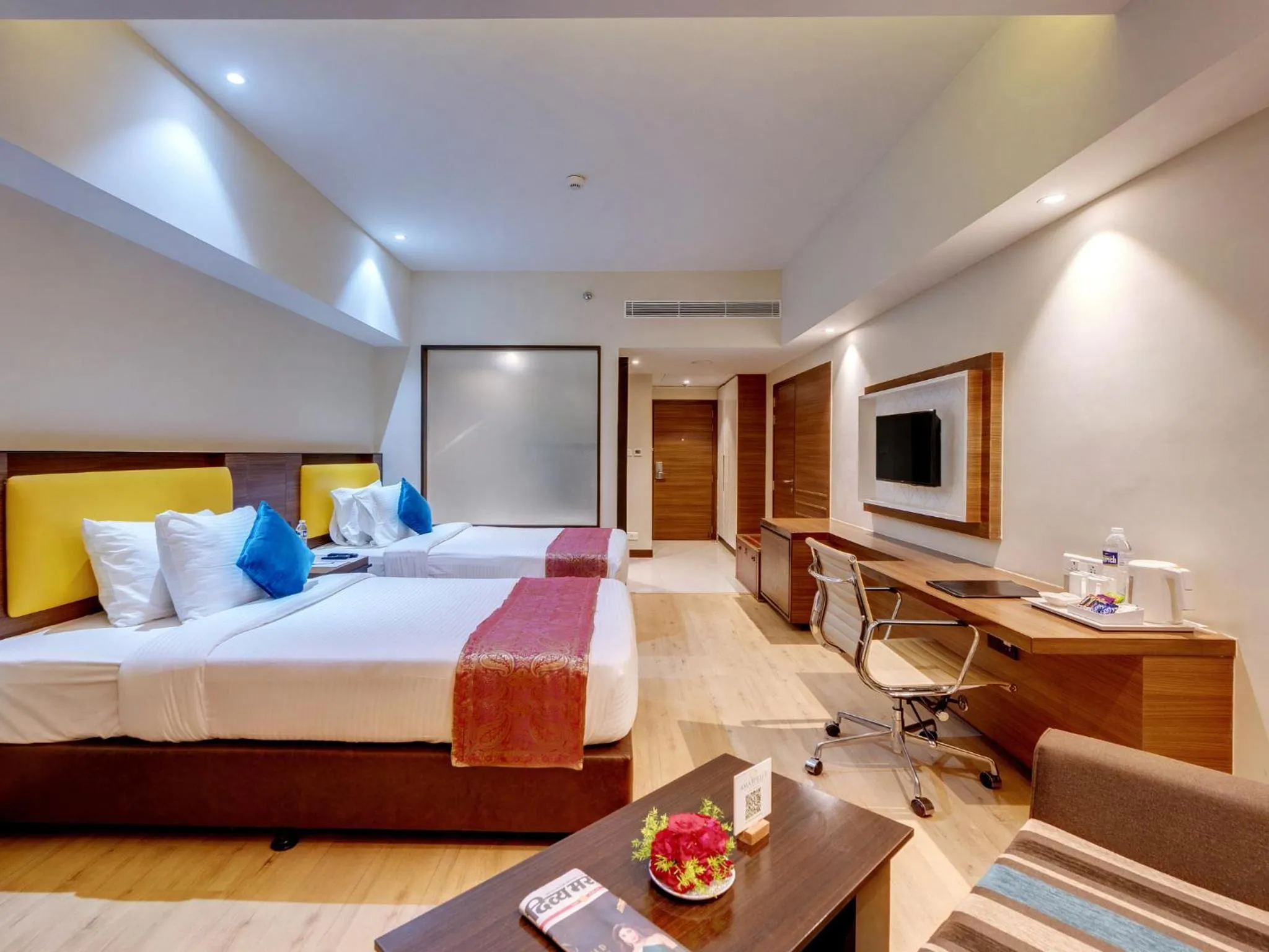 Bedroom, Bed in Amarpreet, Chhatrapati Sambhajinagar - AM Hotel Kollection