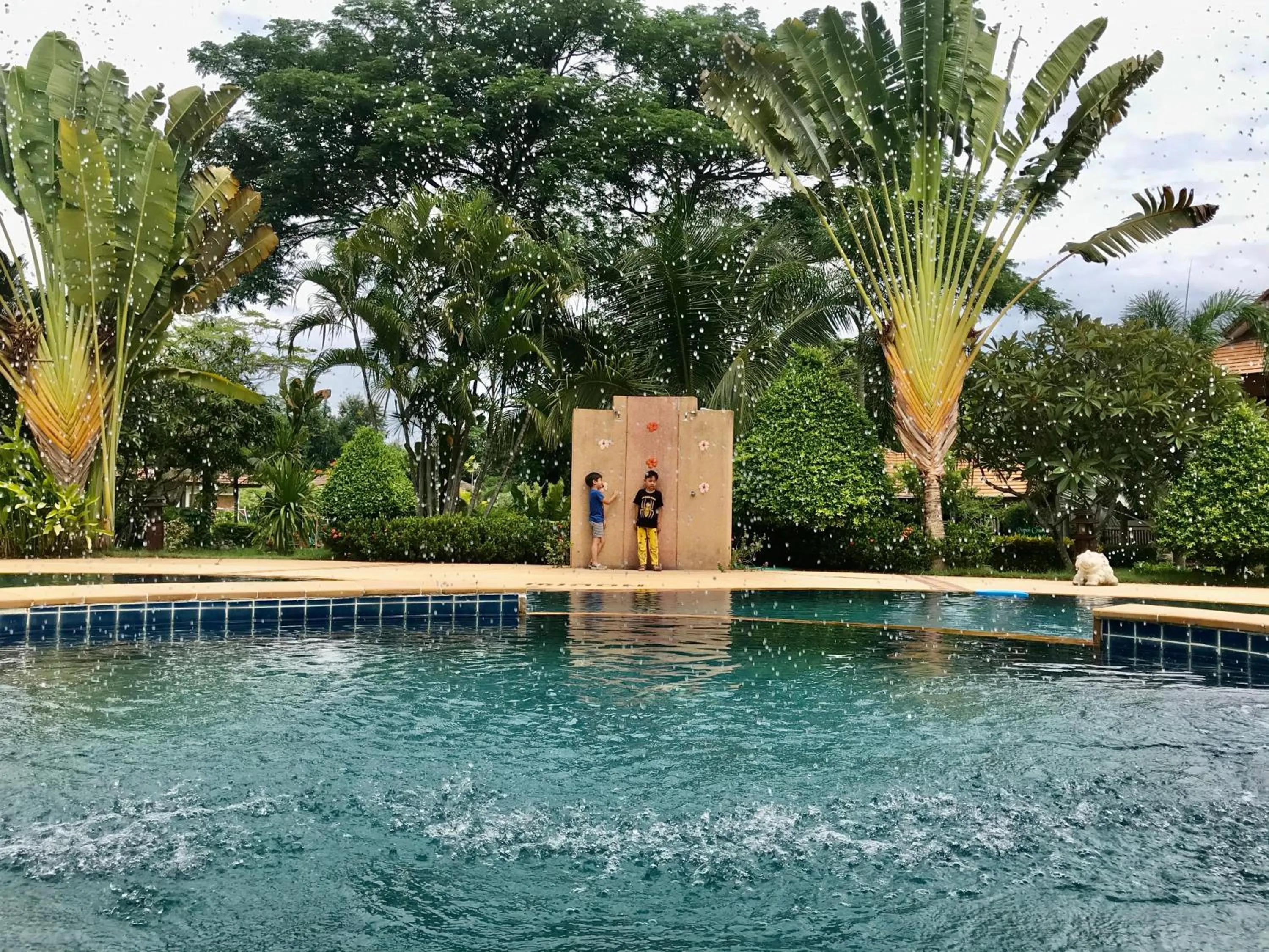 Swimming pool in Papai Country Lodge SHA