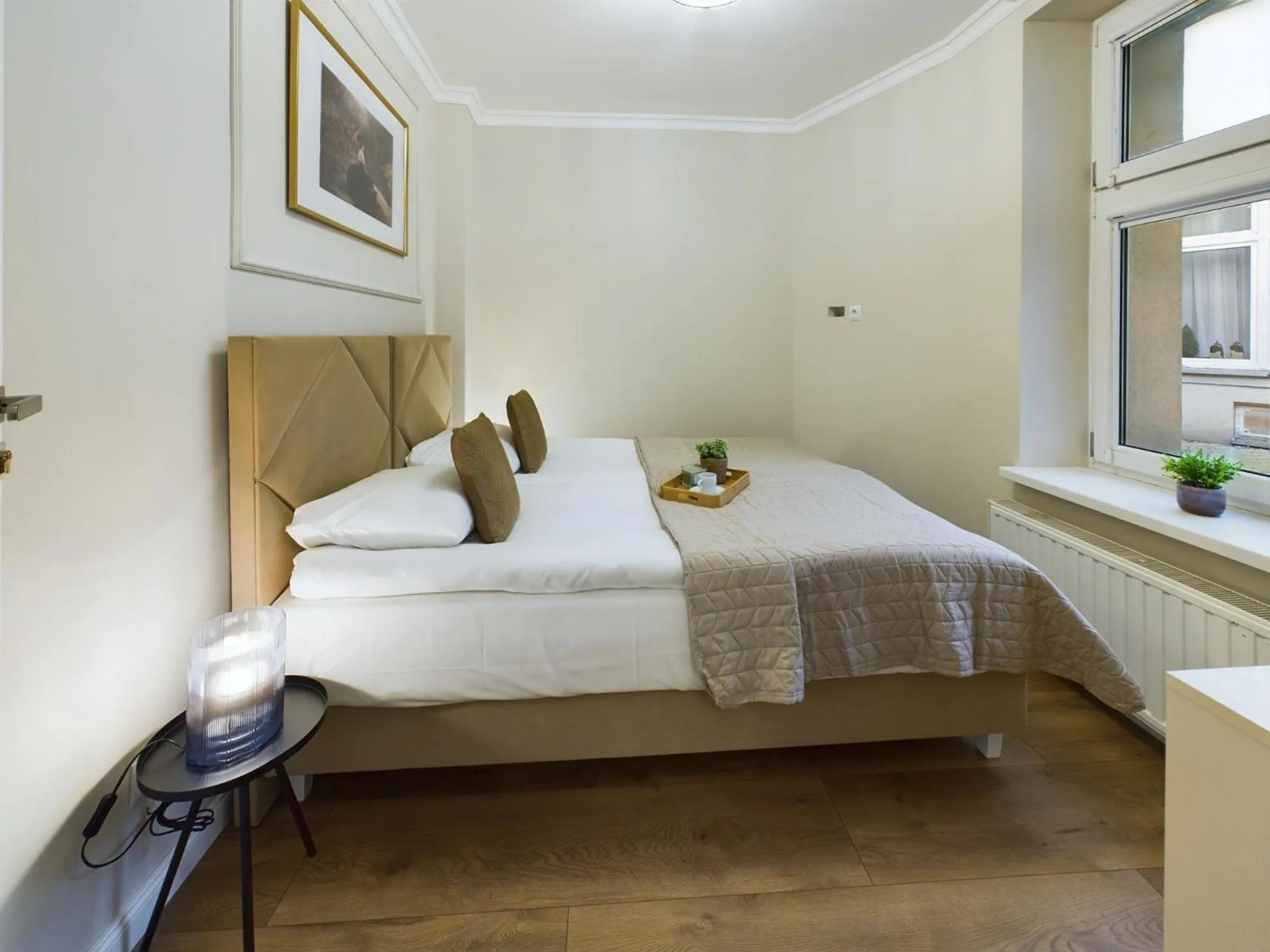 Bed in Apartments Dietla Cracow by Noclegi Renters