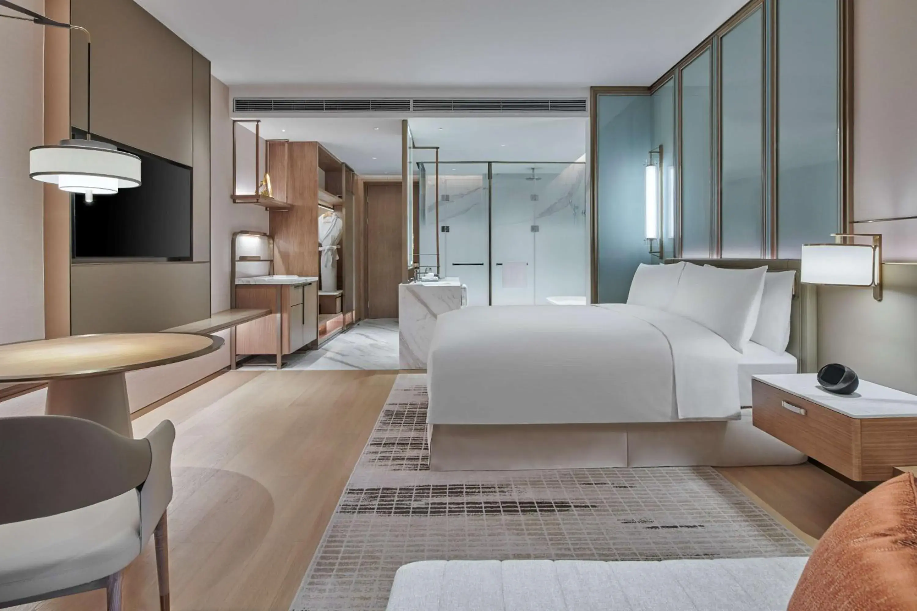 Deluxe King Room in Hilton Changsha Riverside Deluxe King Room in Hilton Changsha Riverside