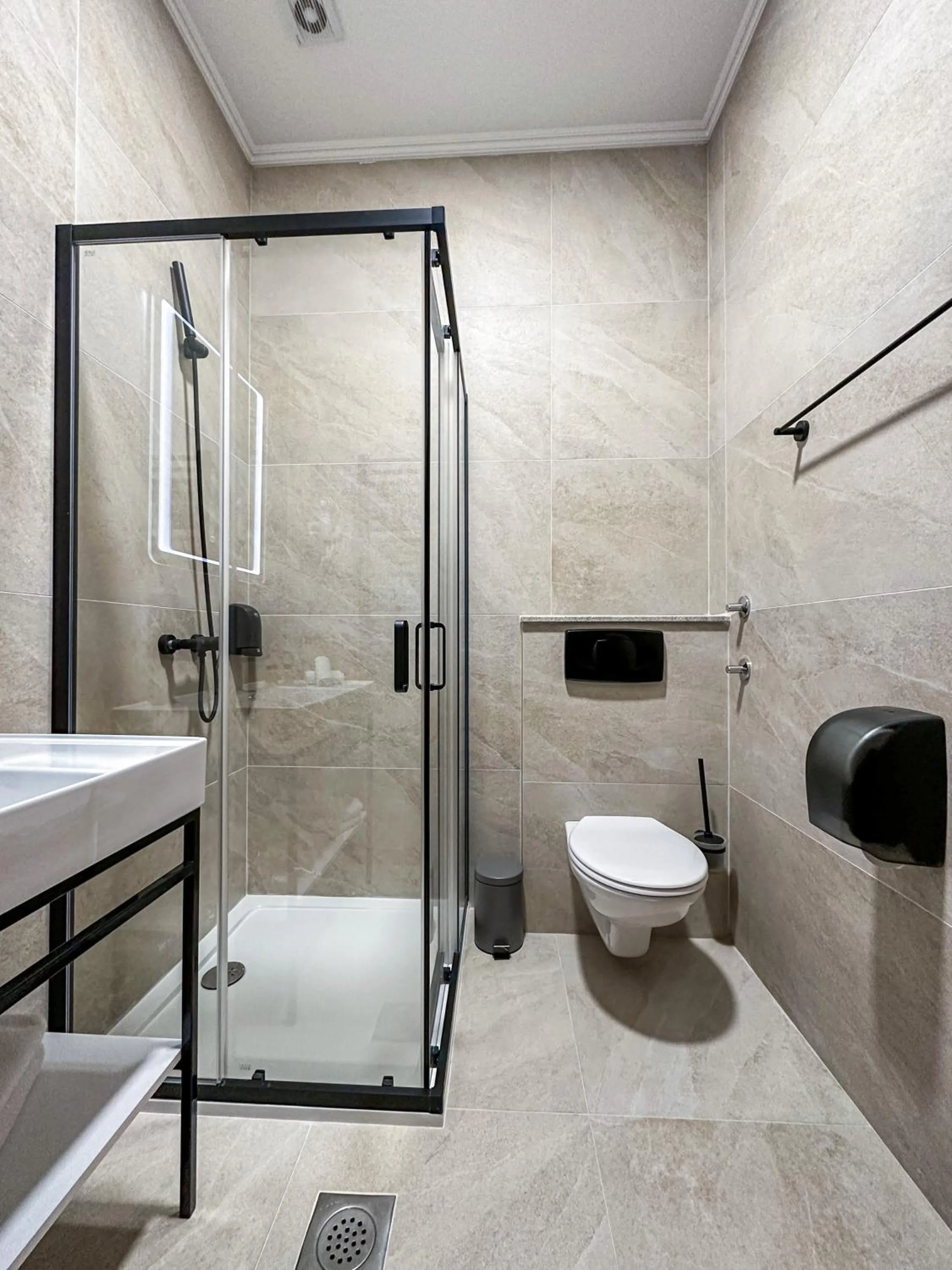 Shower in Hotel Vidović