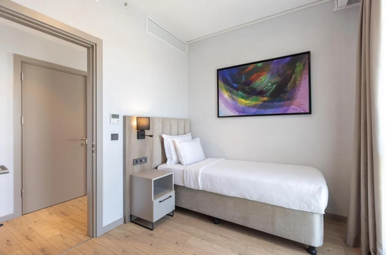 Bedroom, Bed in Antwell Suites