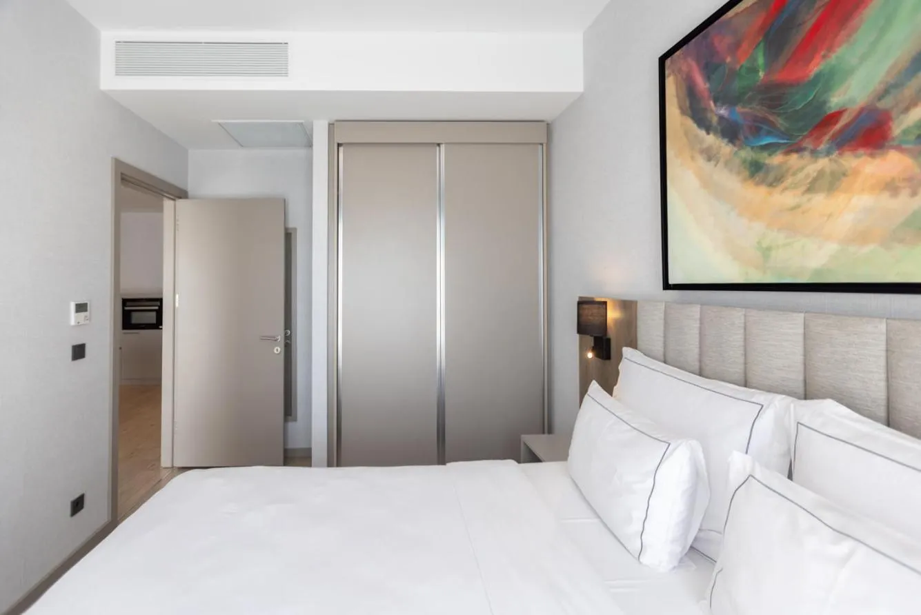 Bedroom, Bed in Antwell Suites