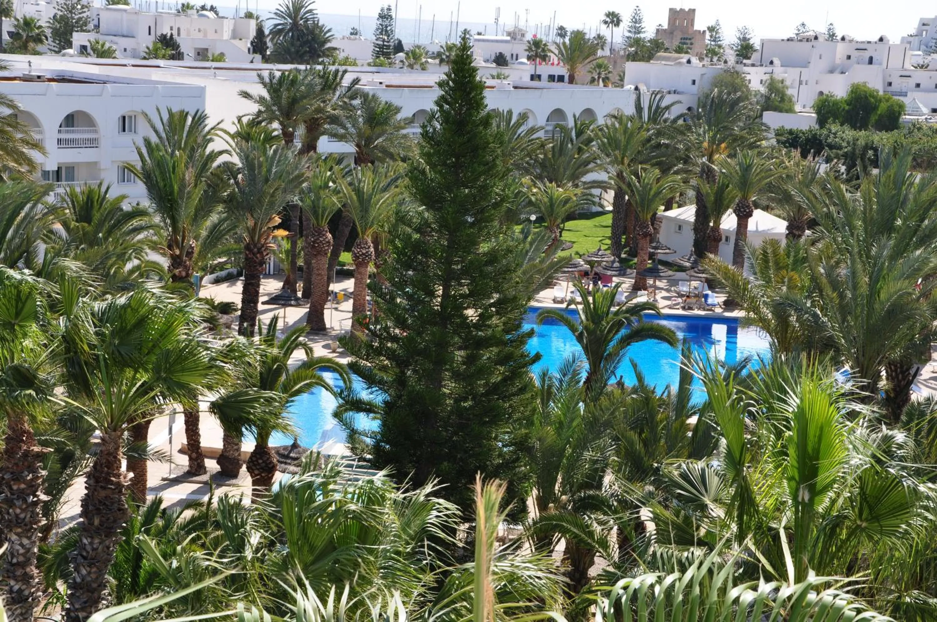 Swimming pool in Kanta Resort and Spa