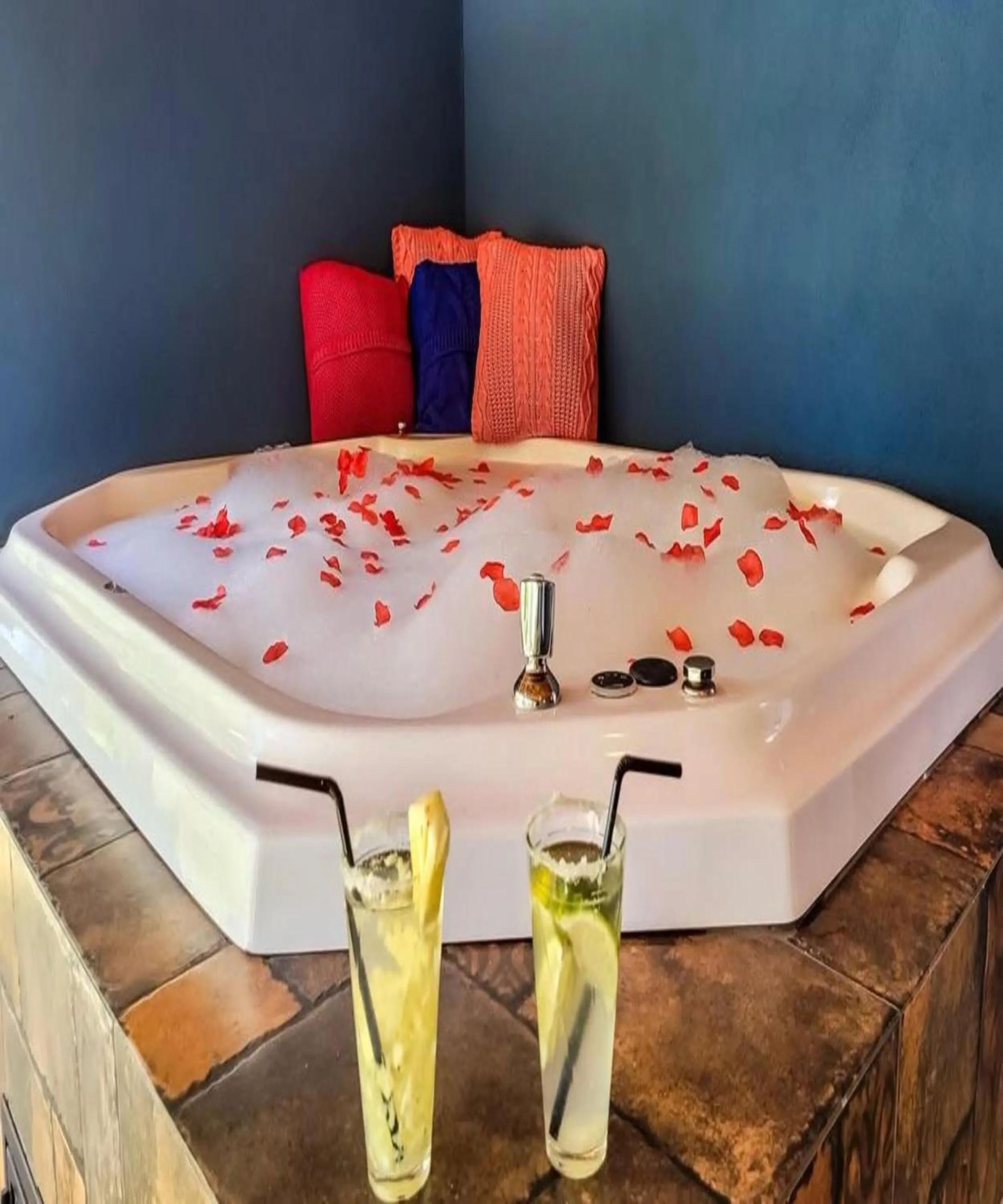 Hot Tub in Pousada Recanto da Cascata