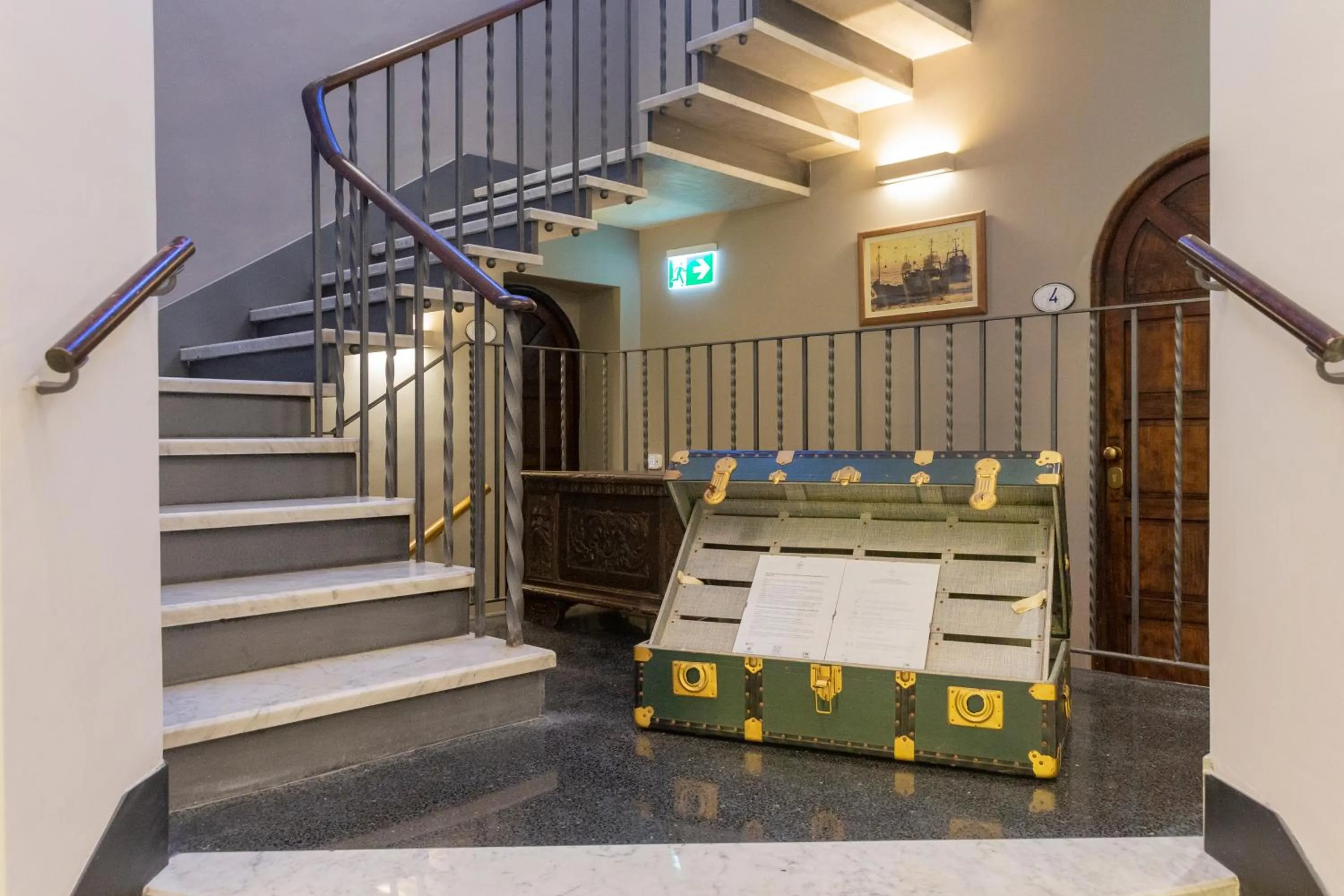 Communal lounge/ TV room in Hotel Villa Alberti Portofino Land