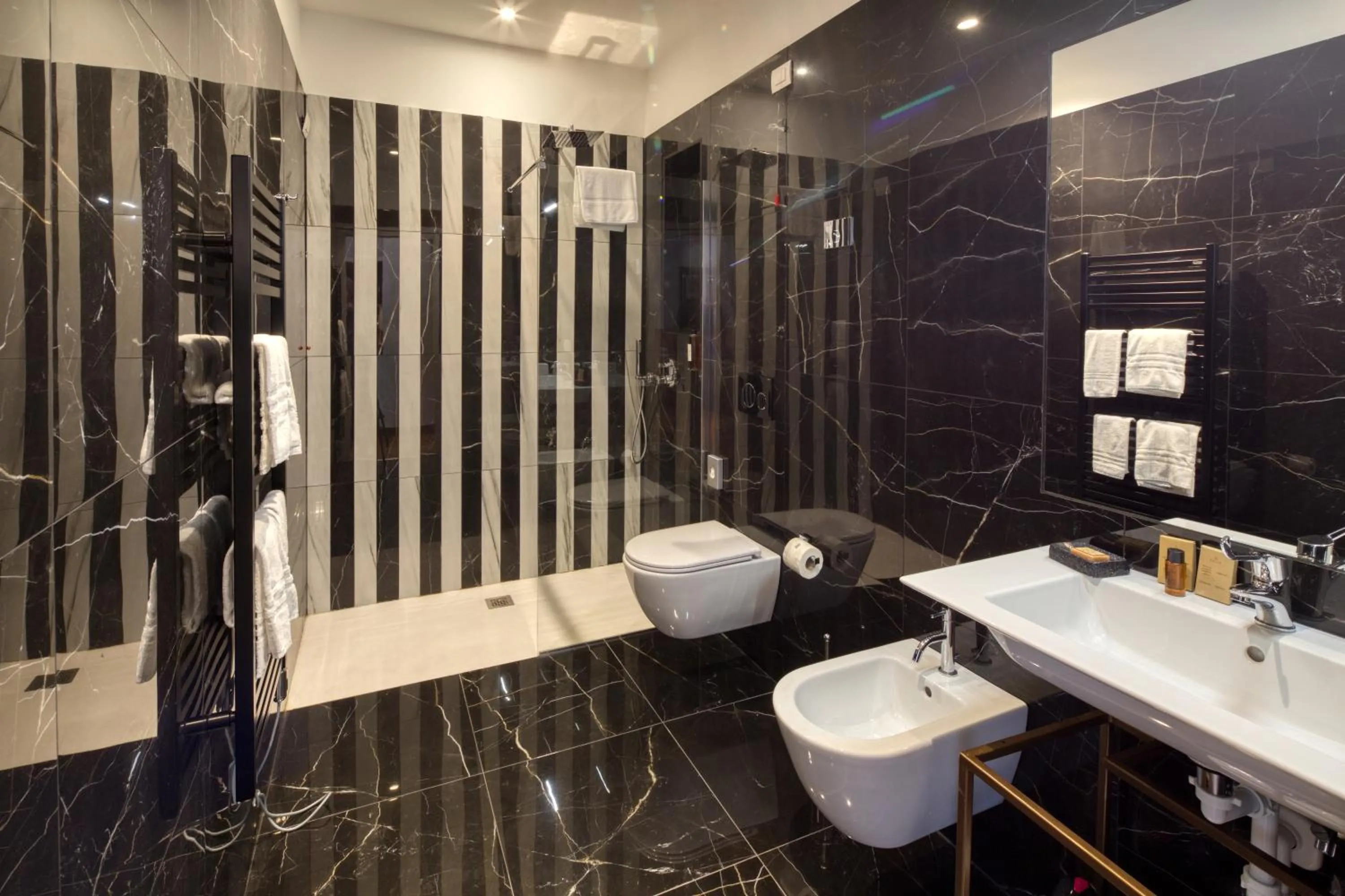 Bathroom in Hotel Villa Alberti Portofino Land