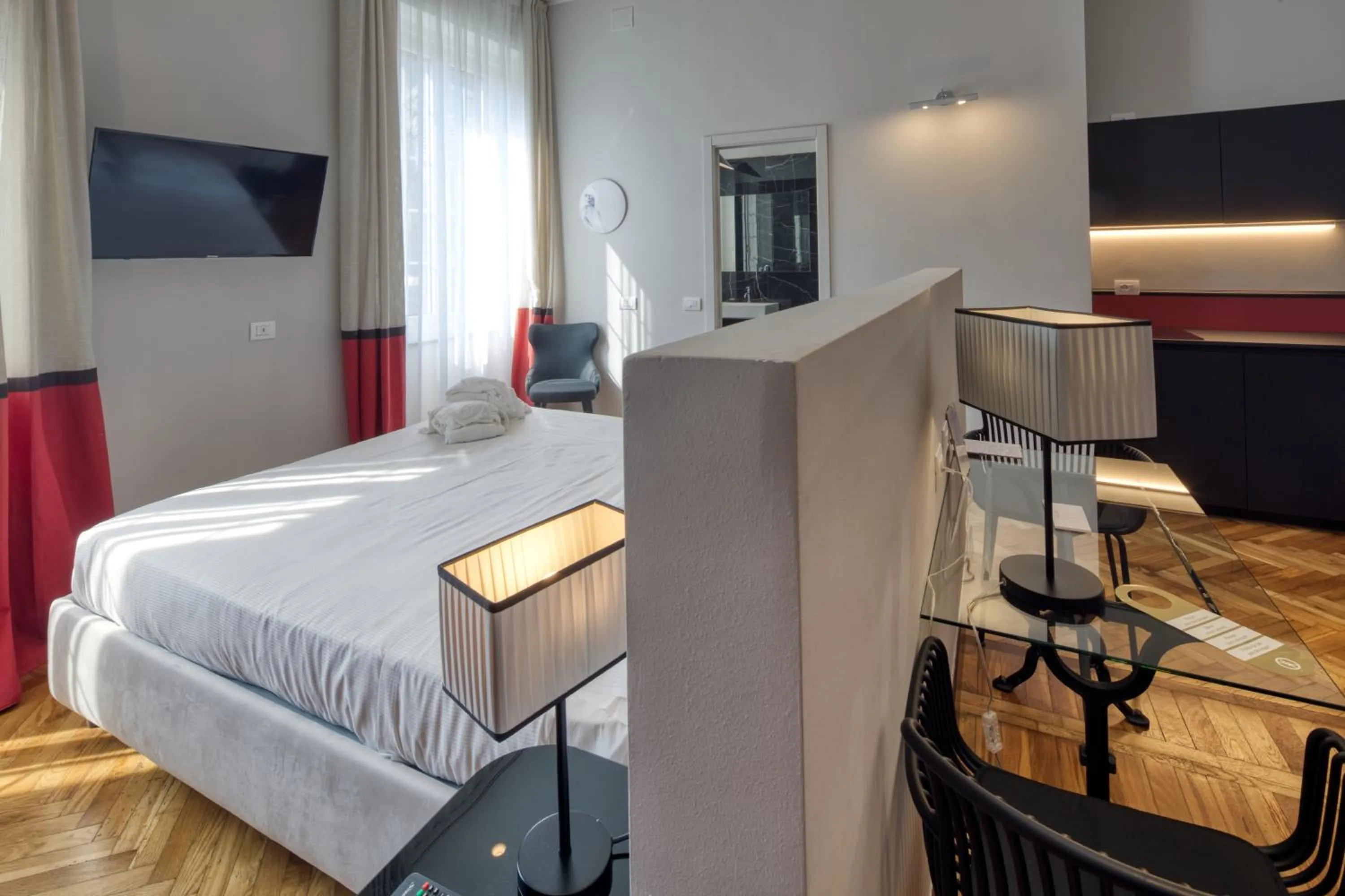 Photo of the whole room, Bed in Hotel Villa Alberti Portofino Land