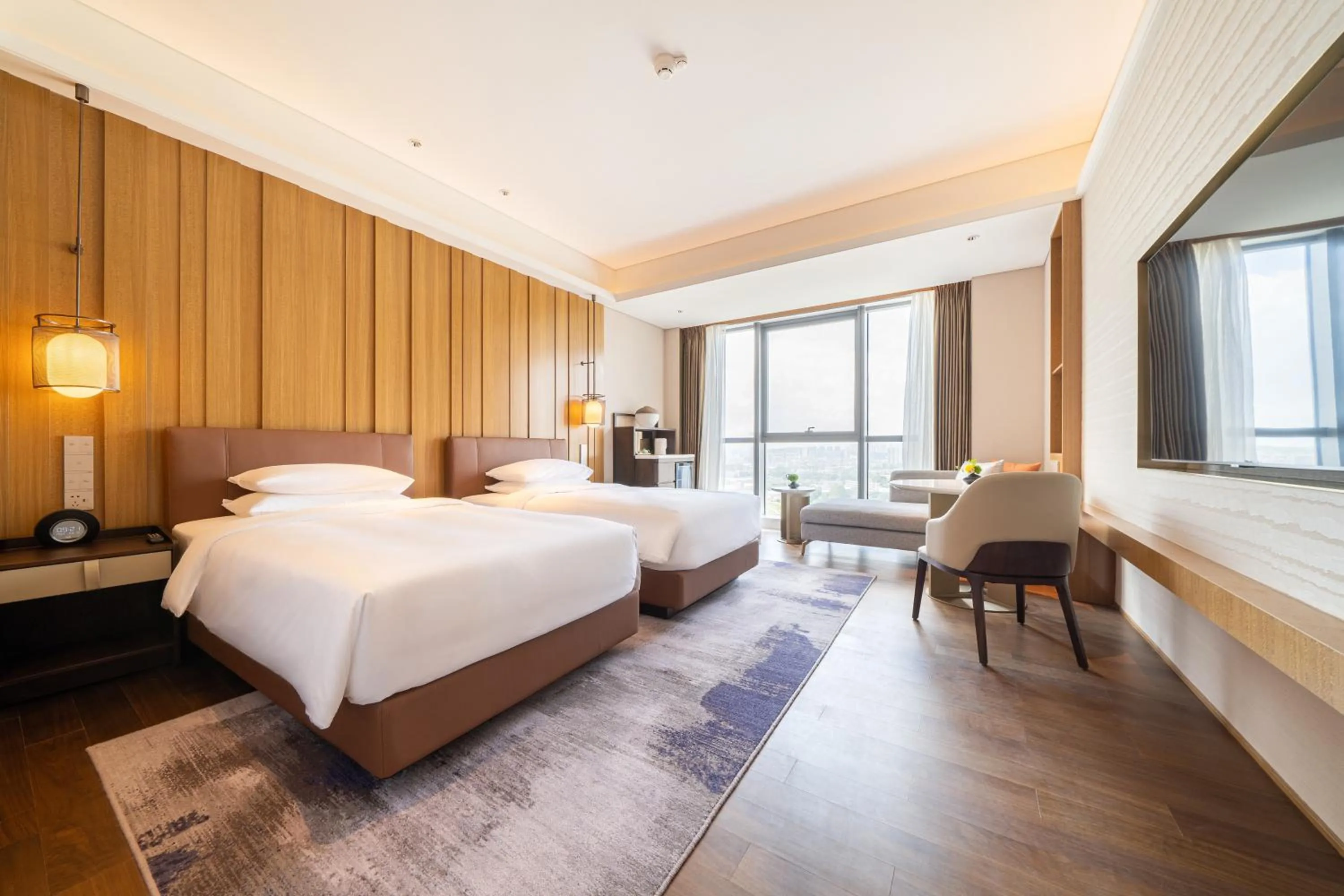 Photo of the whole room, Bed in Hyatt Regency Guangzhou Zengcheng