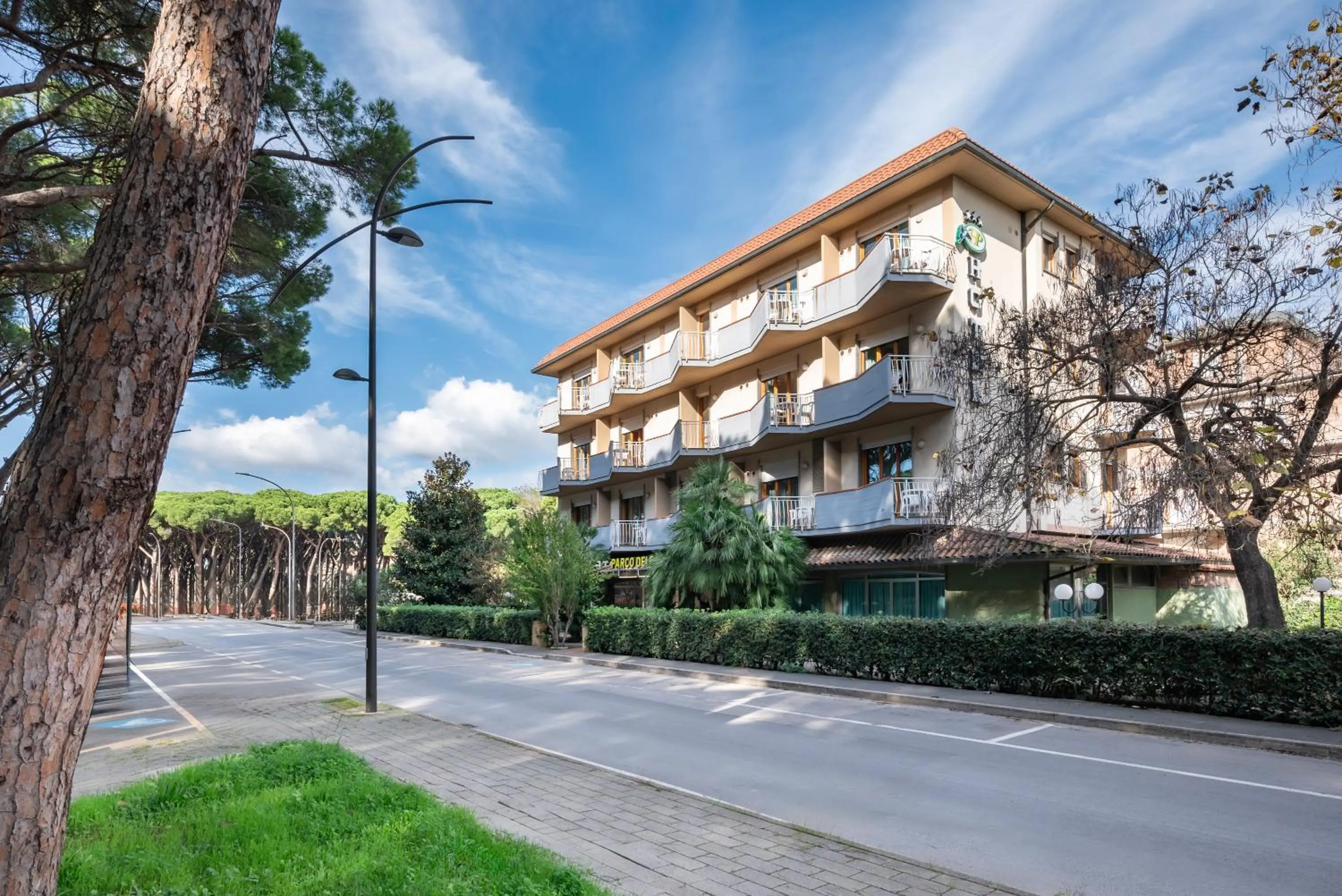 Property building in Hotel Parco dei Pini - 100mt dal Mare