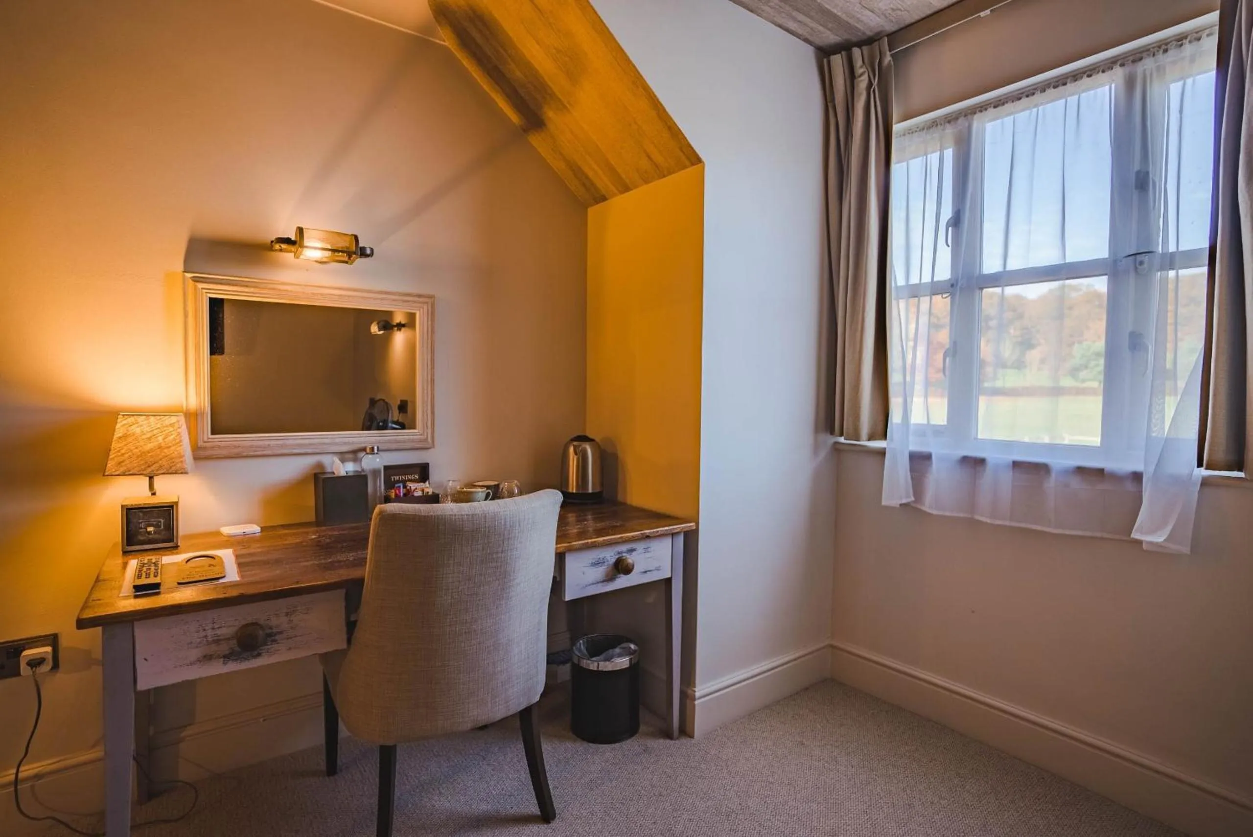 Bedroom, Bed in The Bunk Inn