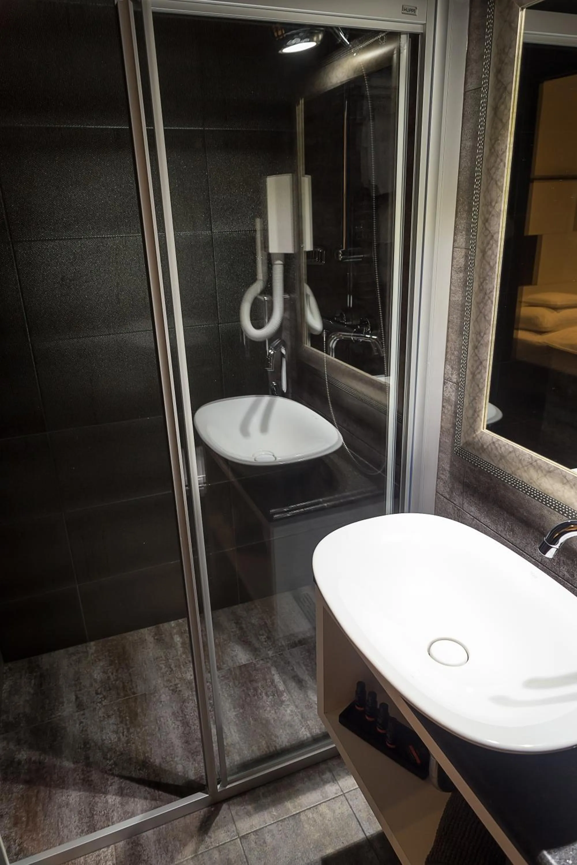 Bathroom in Log In Rooms