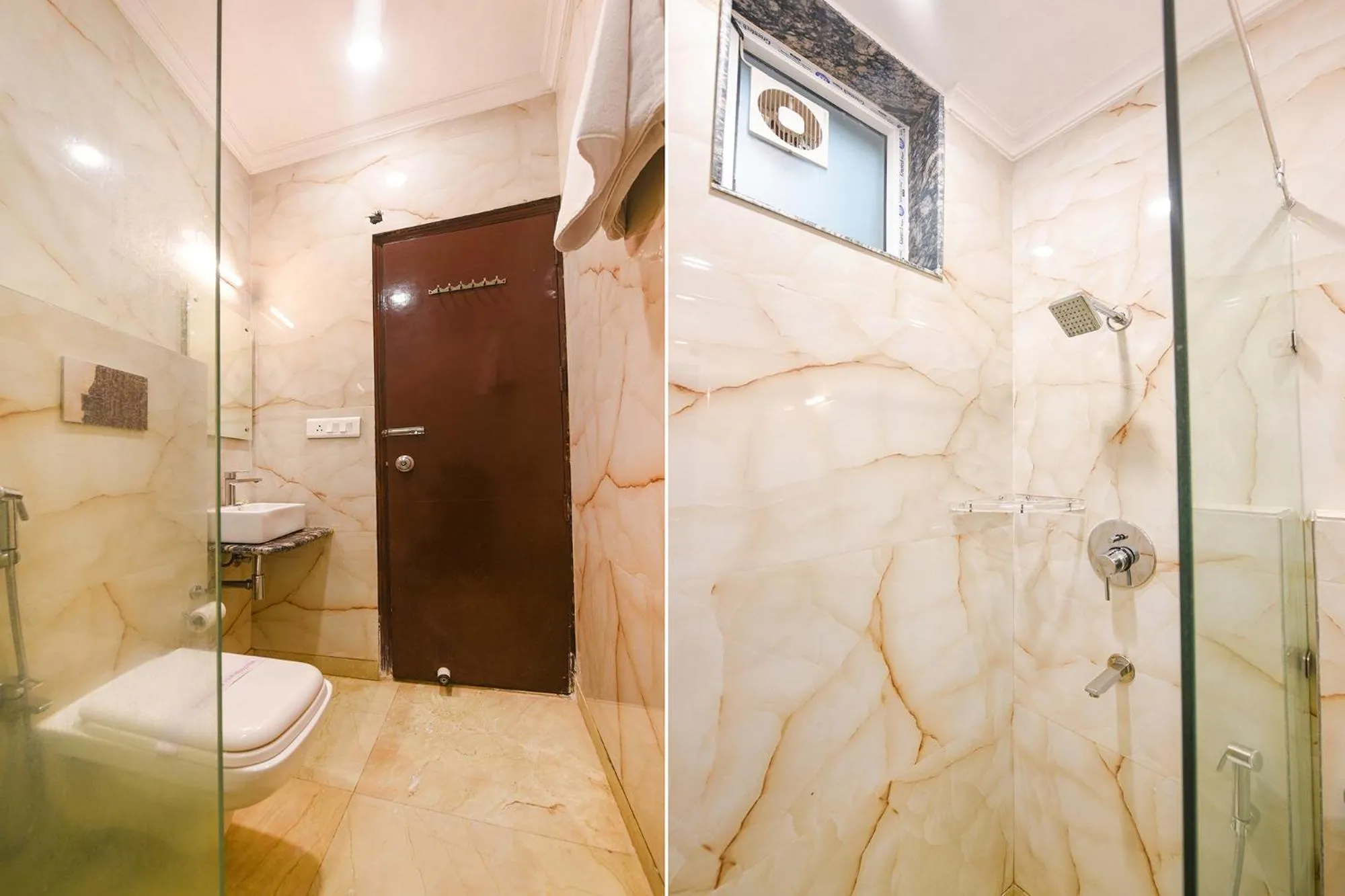 Bathroom in FabHotel Jaggi Palace Karol Bagh