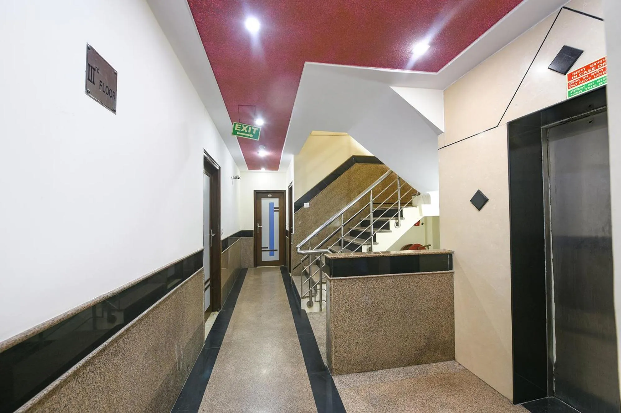 Lobby or reception in FabHotel Jaggi Palace Karol Bagh