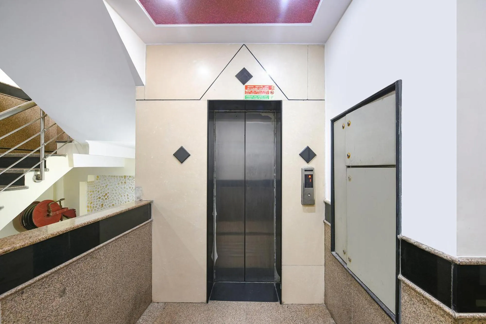 elevator in FabHotel Jaggi Palace Karol Bagh