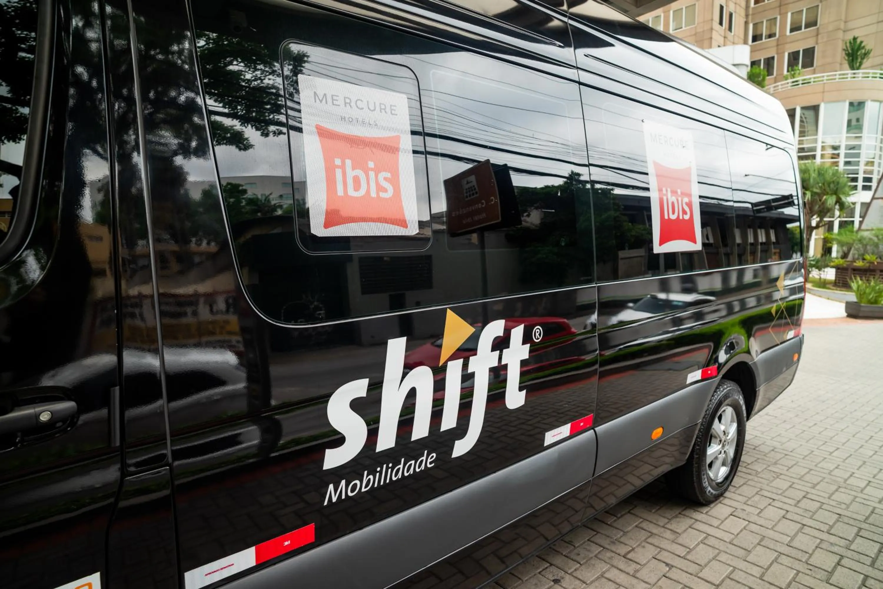 shuttle in ibis Guarulhos Aeroporto