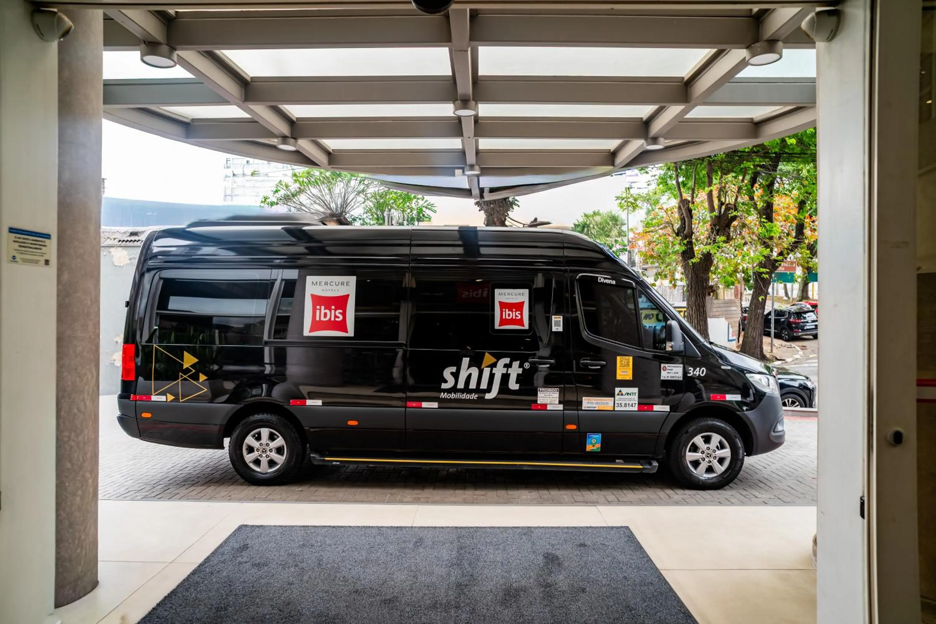 shuttle in ibis Guarulhos Aeroporto