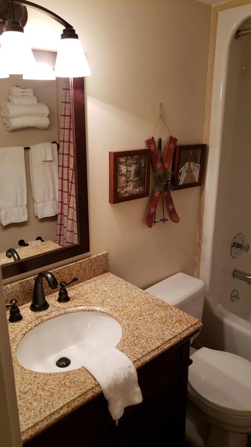 Silver Creek Unit 5404, Ski in-out, Pool Hot Tub