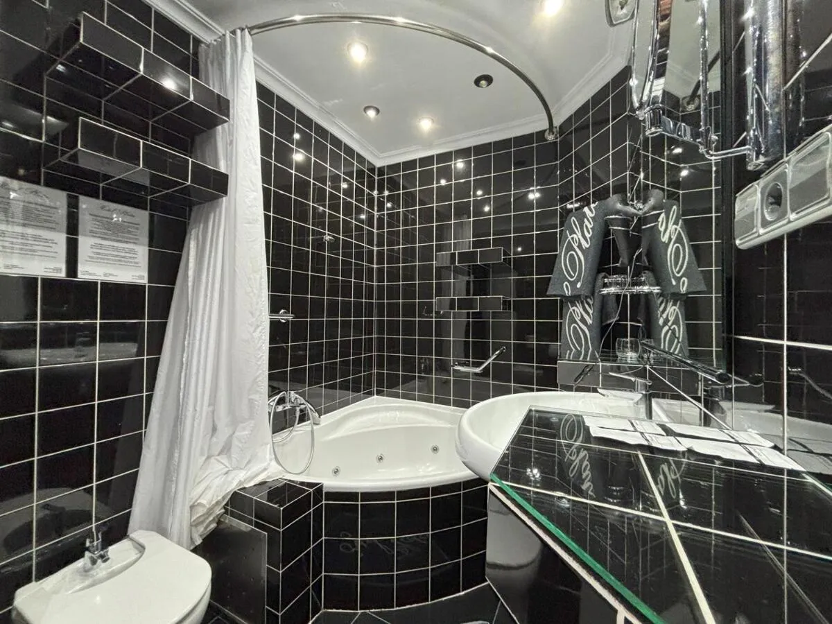 Shower in Hotel Plata