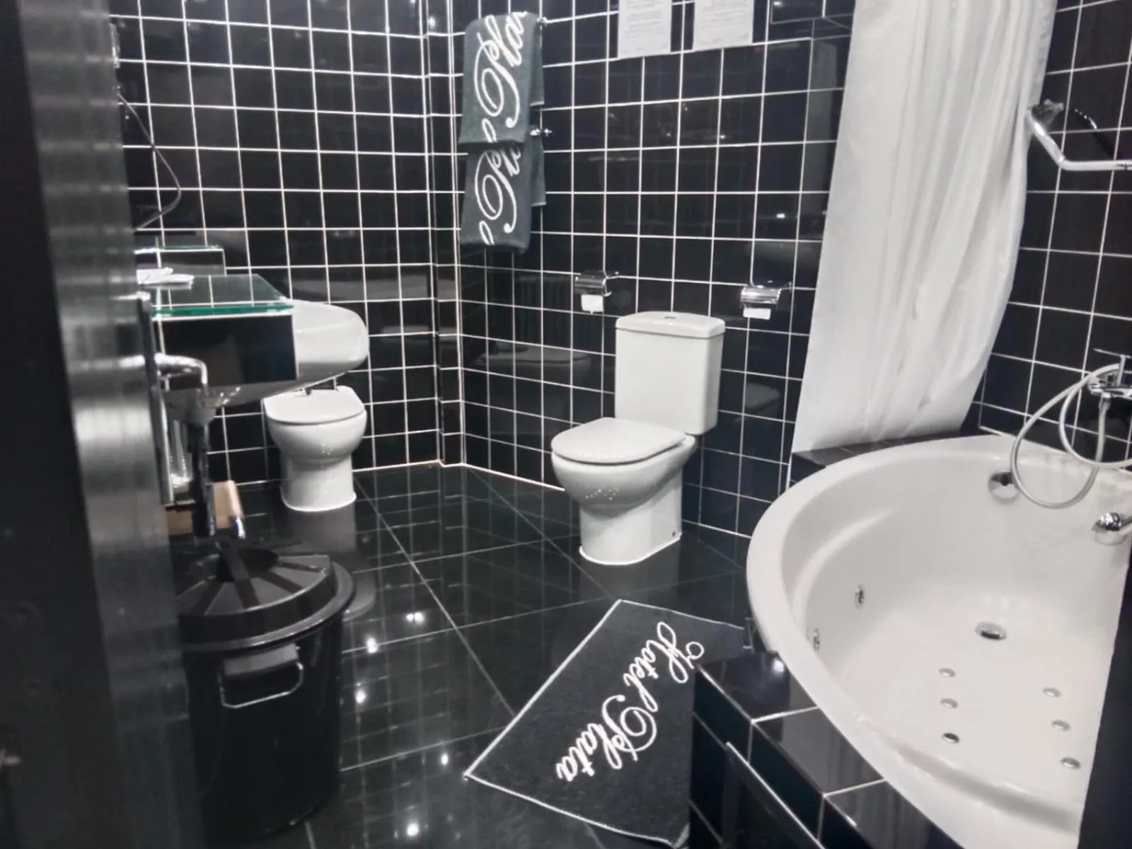 Shower in Hotel Plata