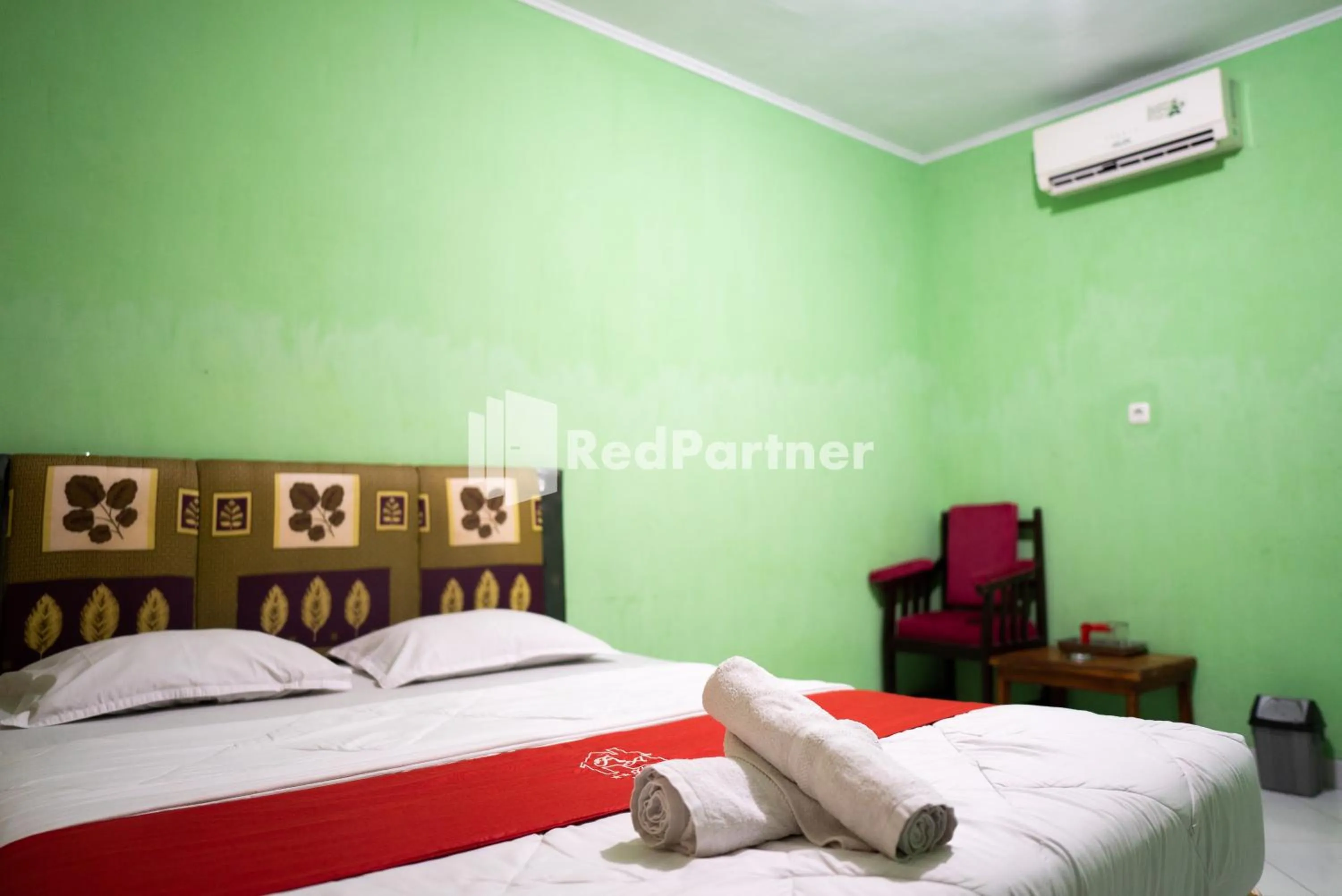 Bedroom in Hotel Ratu Ayu 2 Lampung Mitra RedDoorz