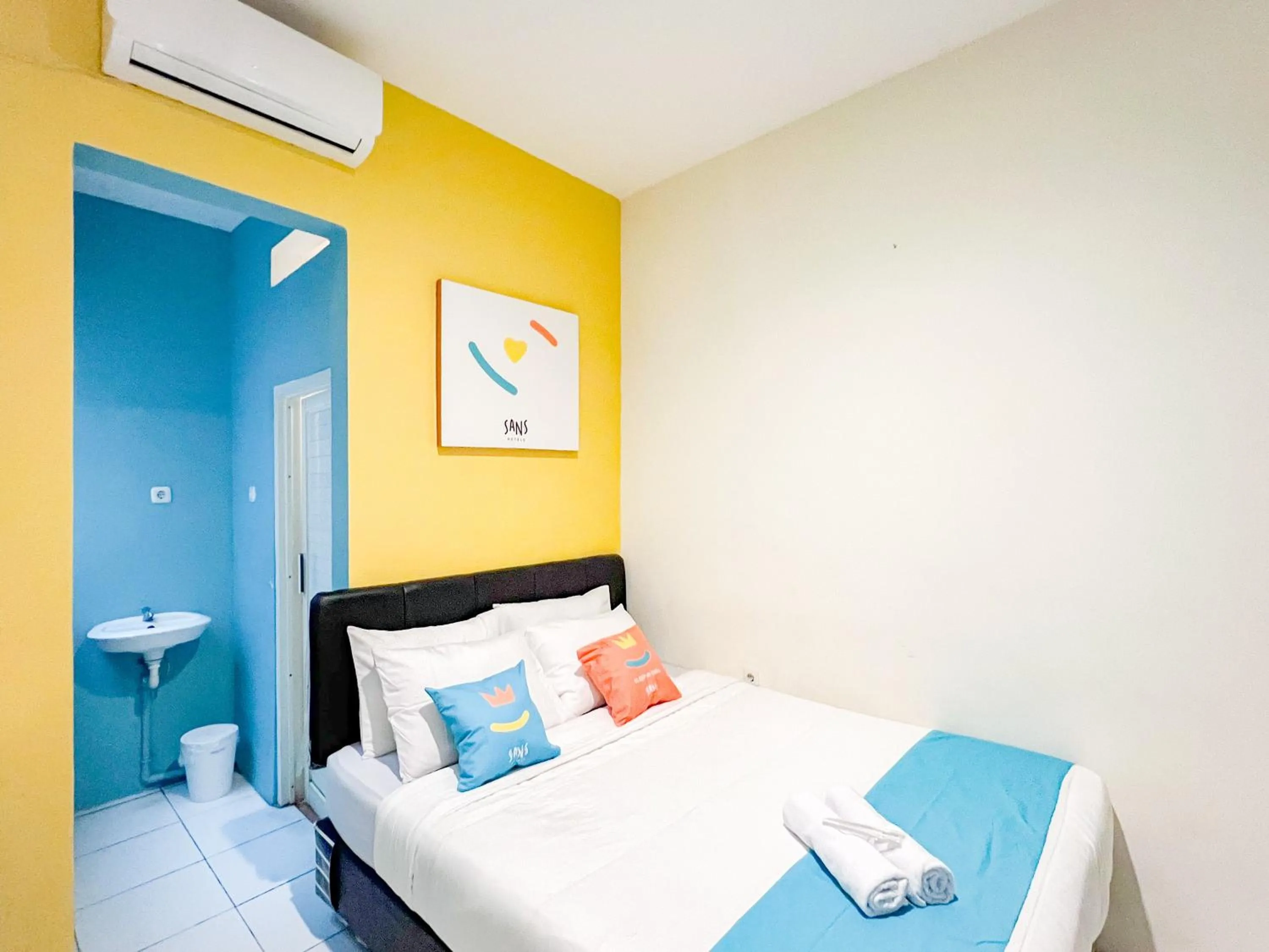Bedroom, Bed in Sans Stay Bukit Palma Citraland