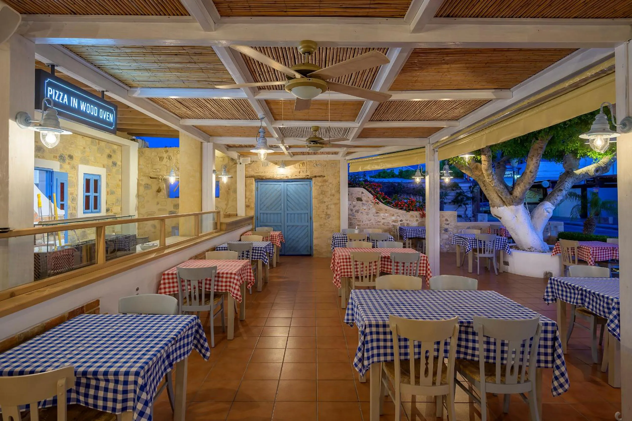 Restaurant/places to eat in Mythos Suites Hotel