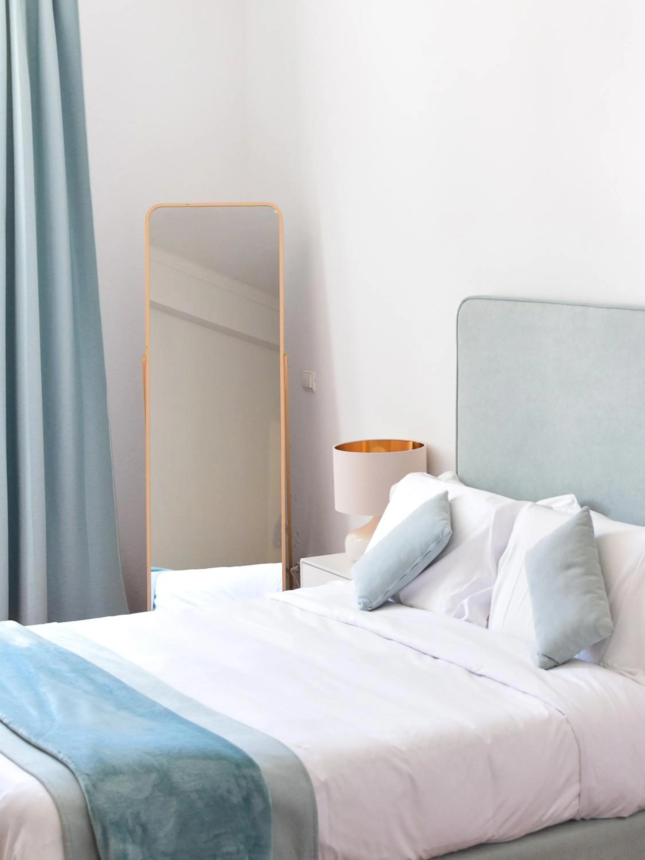 Bedroom, Bed in A Muralha