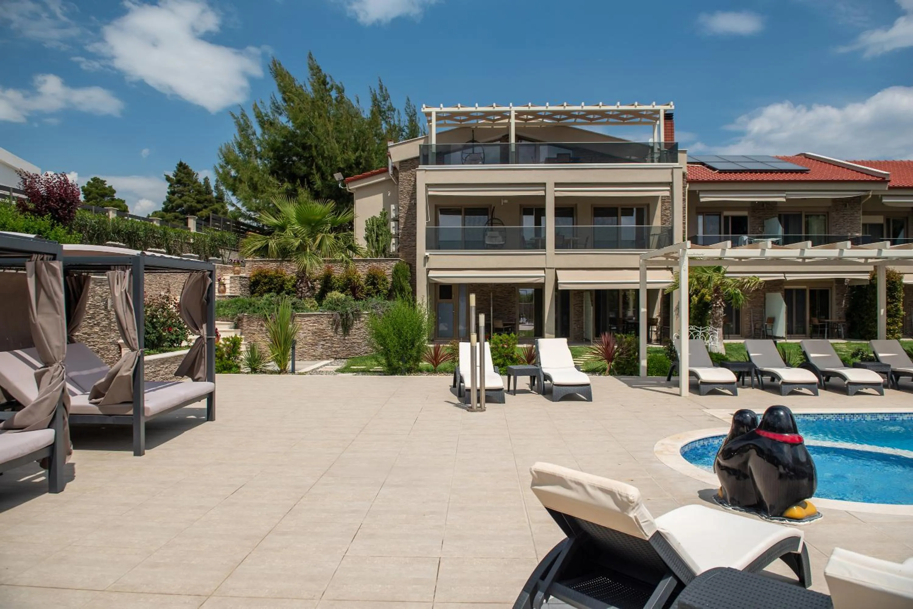 Property building in Villa Sara