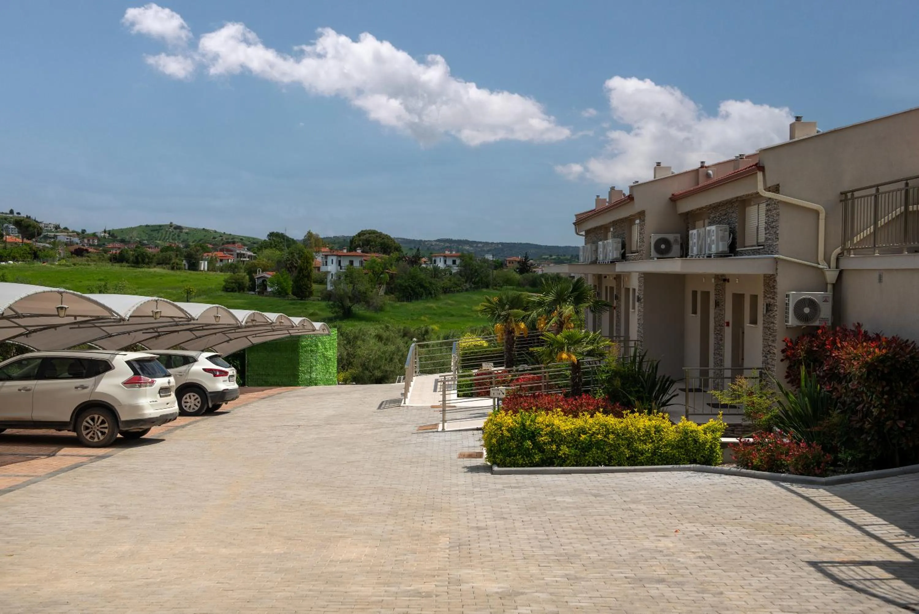 Property building in Villa Sara
