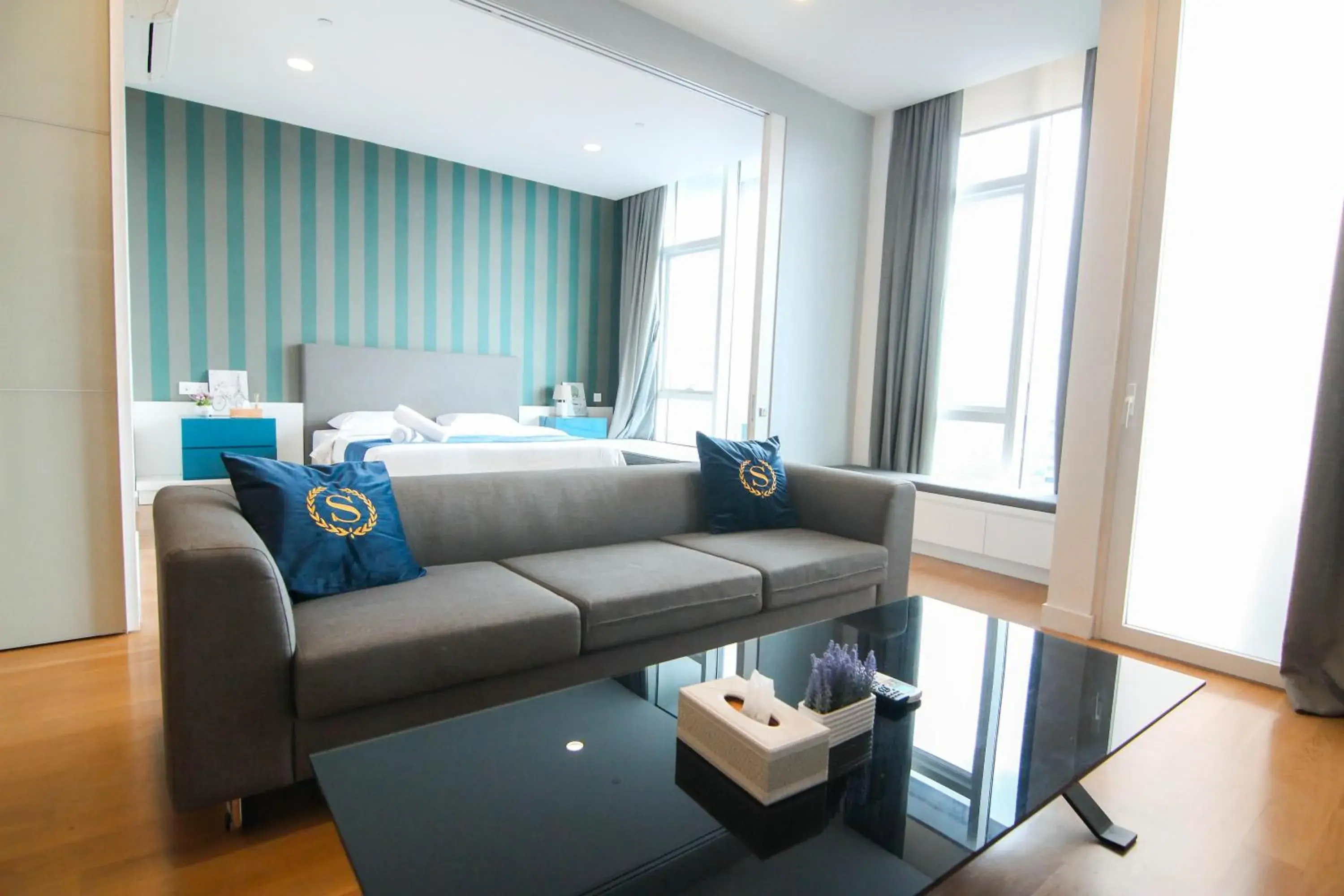 One-Bedroom Suite in Dolphin Platinum KLCC Kuala Lumpur One-Bedroom Suite in Dolphin Platinum KLCC Kuala Lumpur